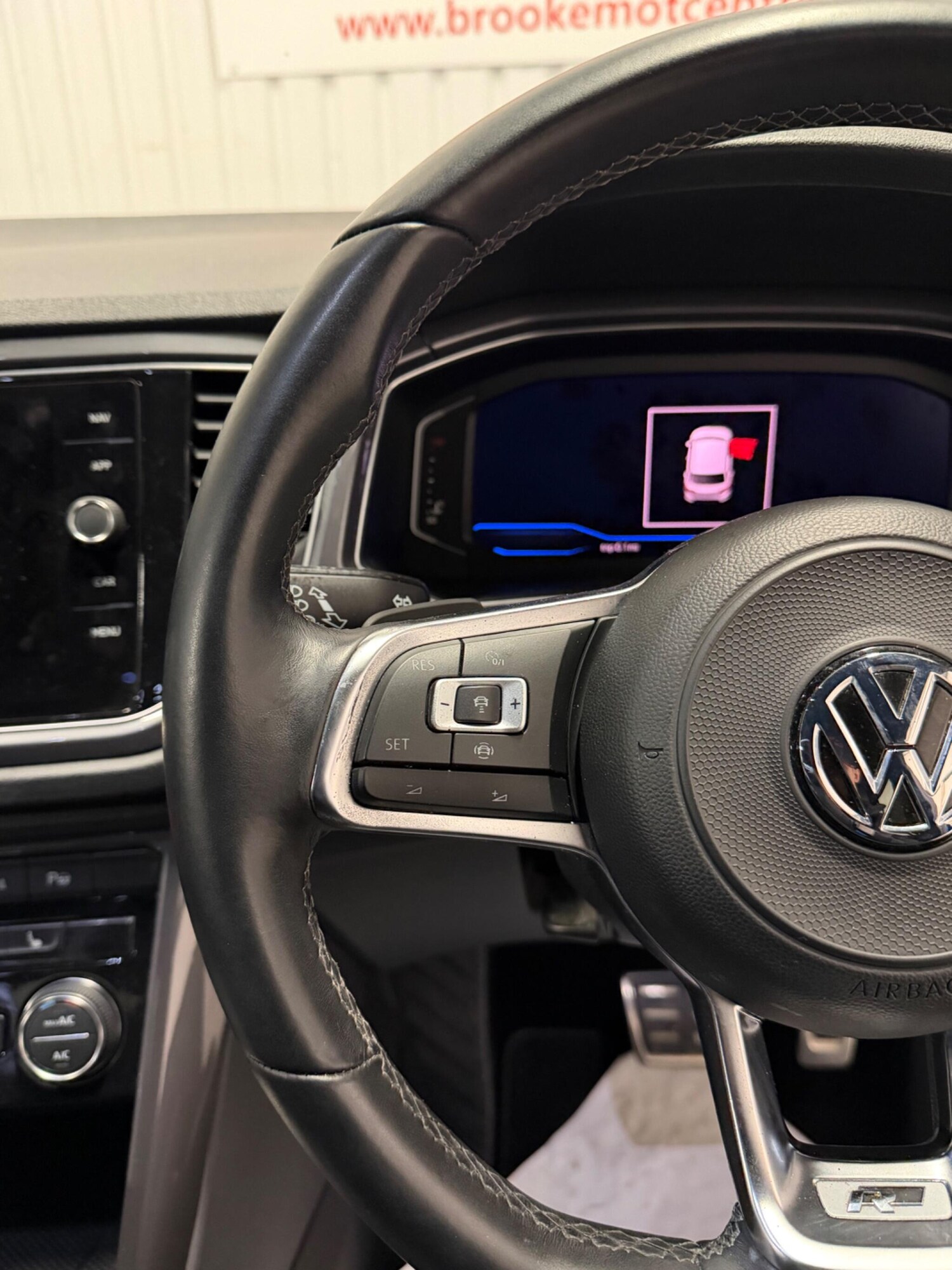 Used Volkswagen T-Roc 2020 for sale - 77510563: Photo 20