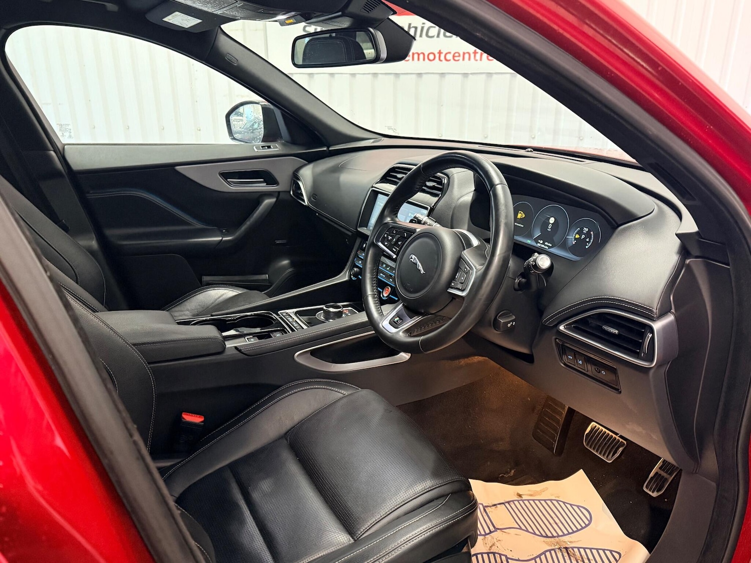 Used Jaguar F-Pace 2017 for sale - 77784509: Photo 18