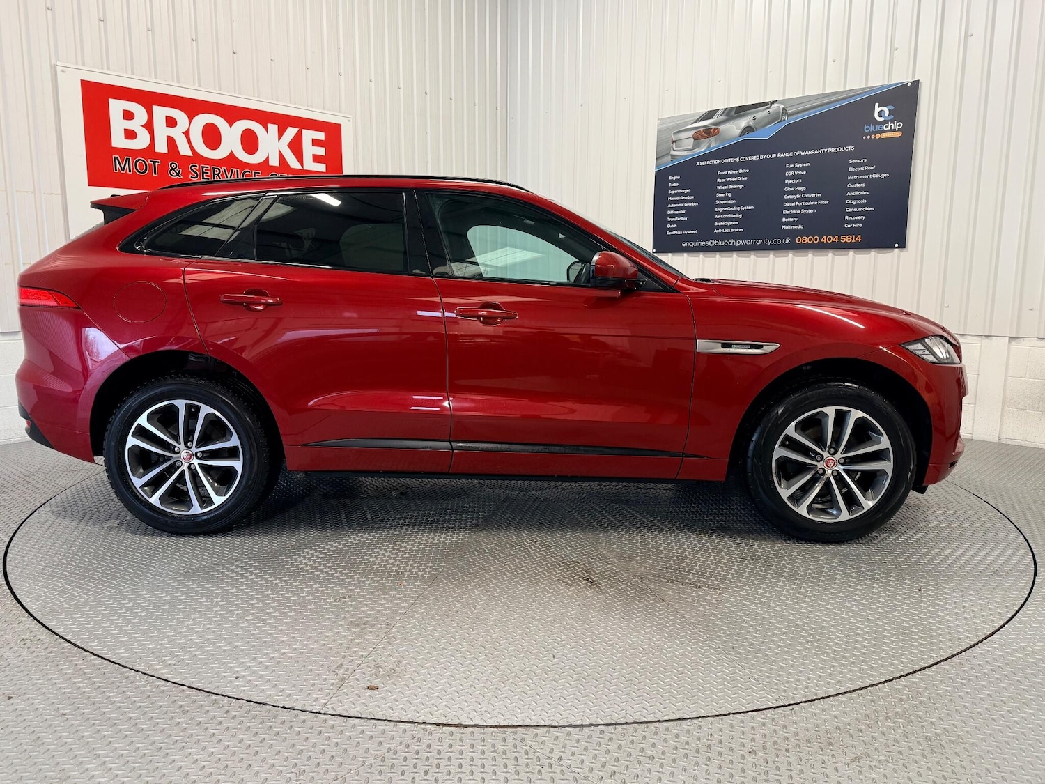 Used Jaguar F-Pace 2017 for sale - 77784509: Photo 6