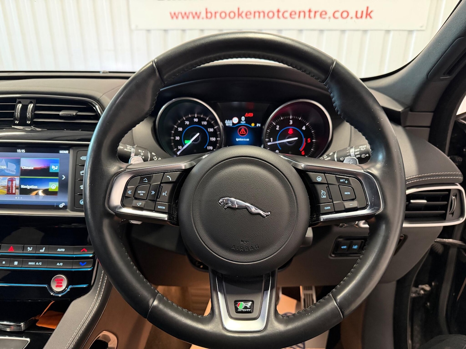 Used Jaguar F-Pace 2017 for sale - 77081551: Photo 19