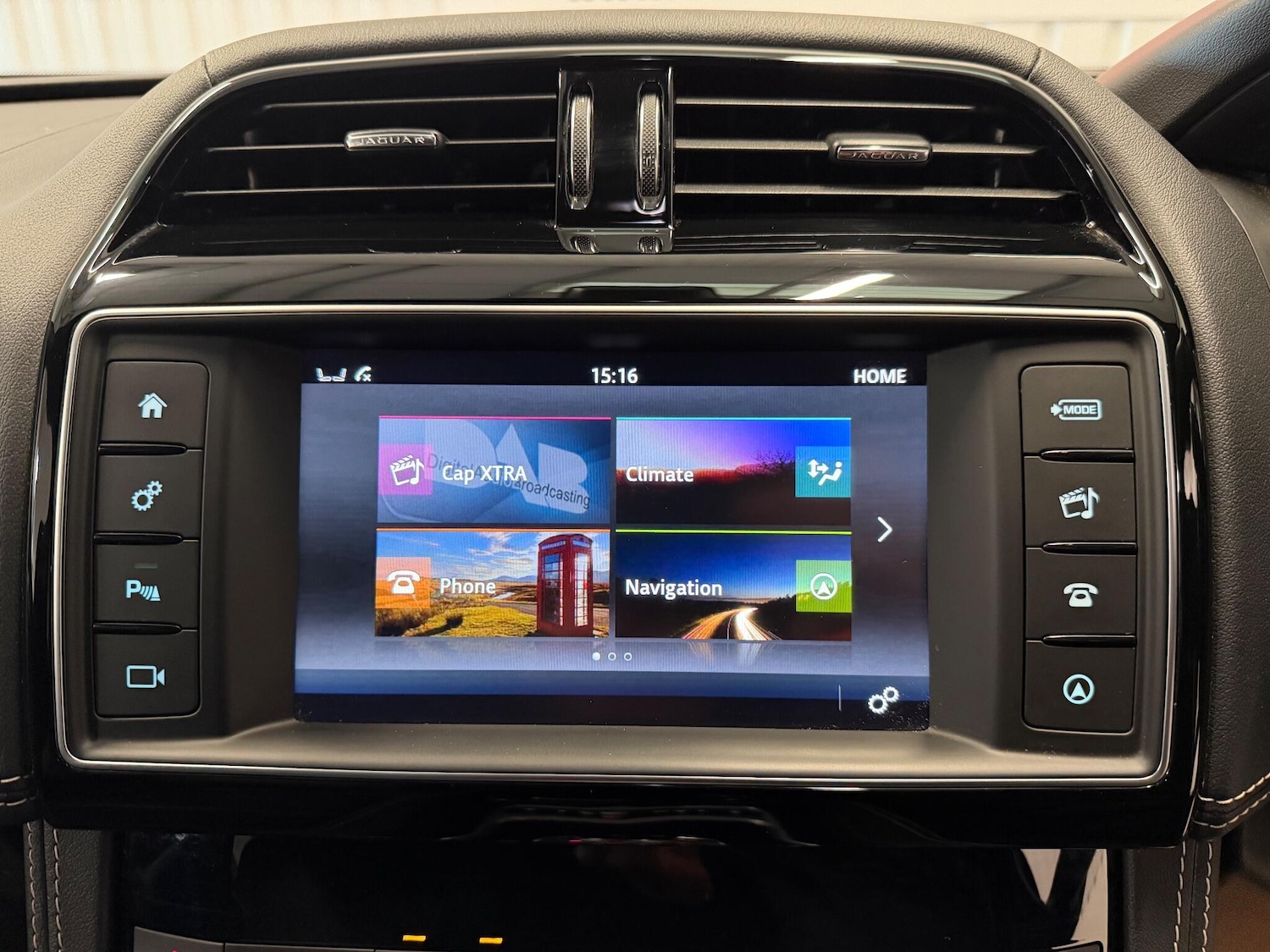 Used Jaguar F-Pace 2017 for sale - 77081551: Photo 25