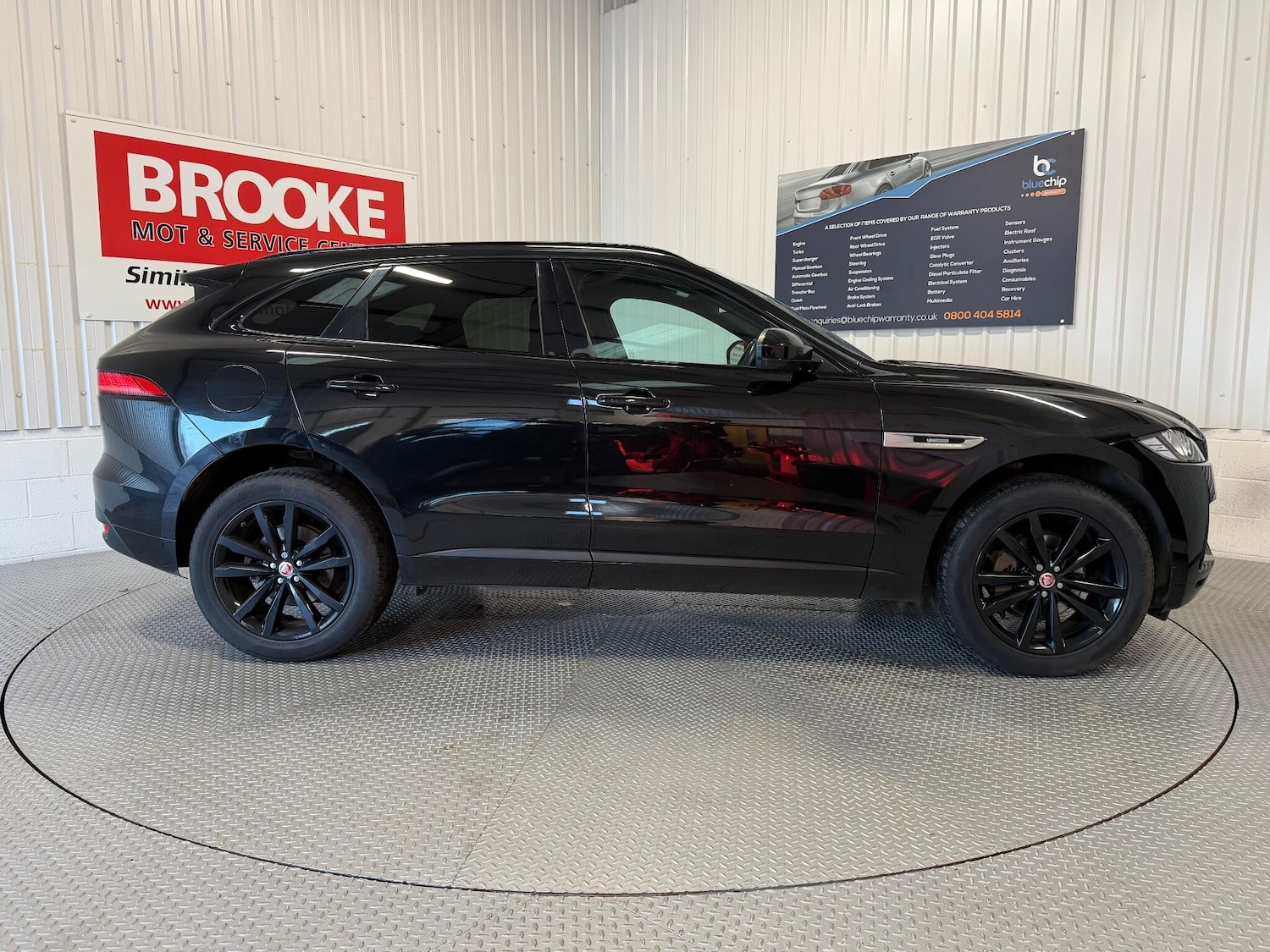 Used Jaguar F-Pace 2017 for sale - 77081551: Photo 3