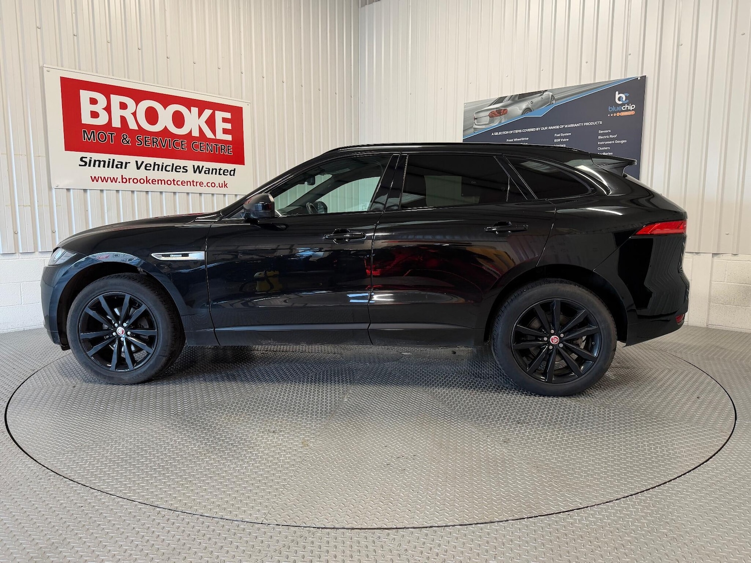 Used Jaguar F-Pace 2017 for sale - 77081551: Photo 7