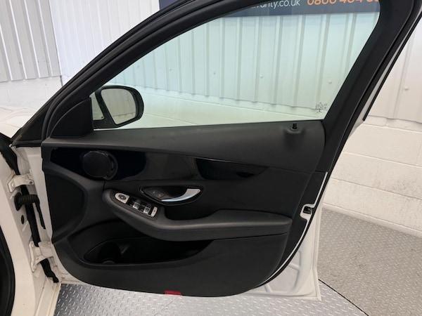 Used Mercedes-Benz C-Class 2015 for sale - 74851848: Photo 7