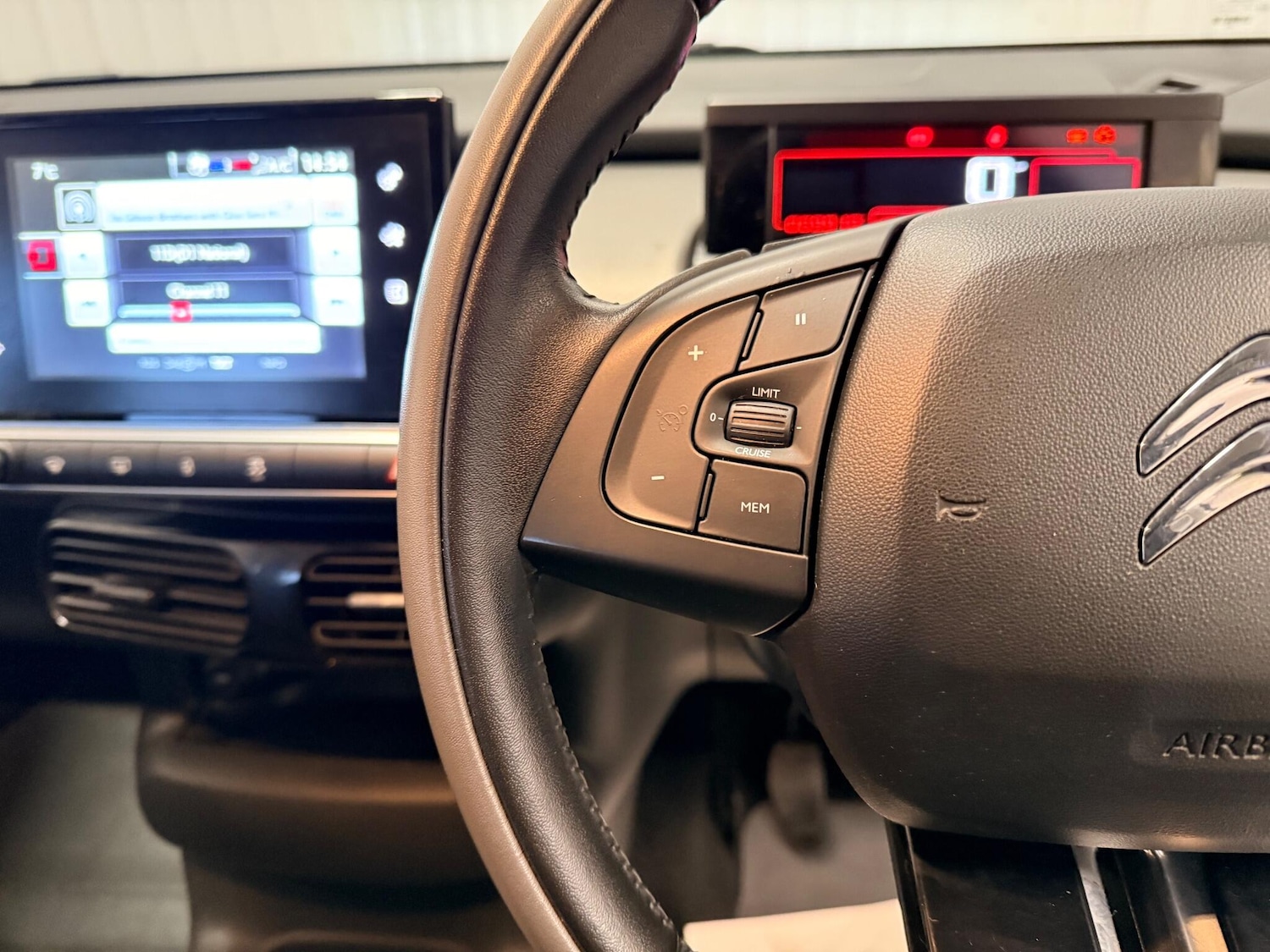 Used Citroen C4 Cactus 2014 for sale - 77040131: Photo 20