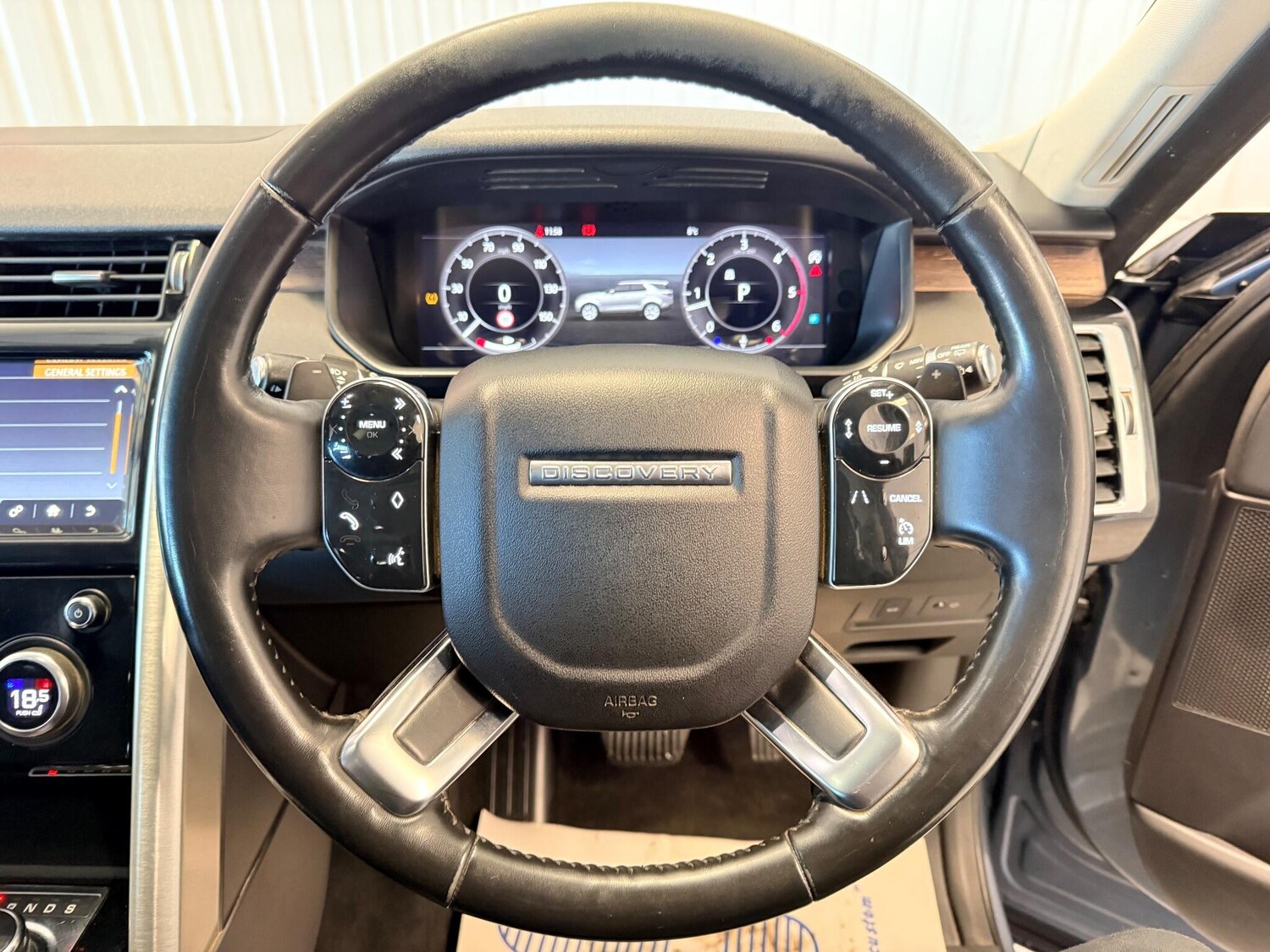 Used Land Rover Discovery 2018 for sale - 76913279: Photo 25