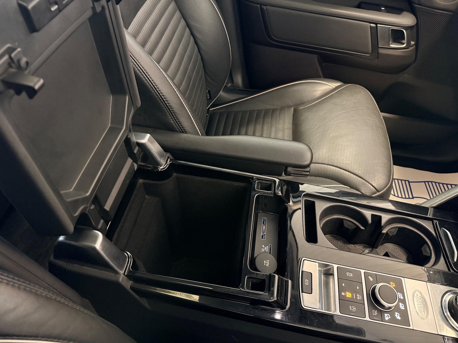 Used Land Rover Discovery 2018 for sale - 76913279: Photo 35