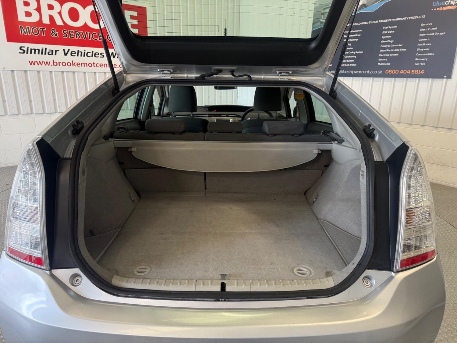 Used Toyota Prius 2016 for sale - 76472439: Photo 13