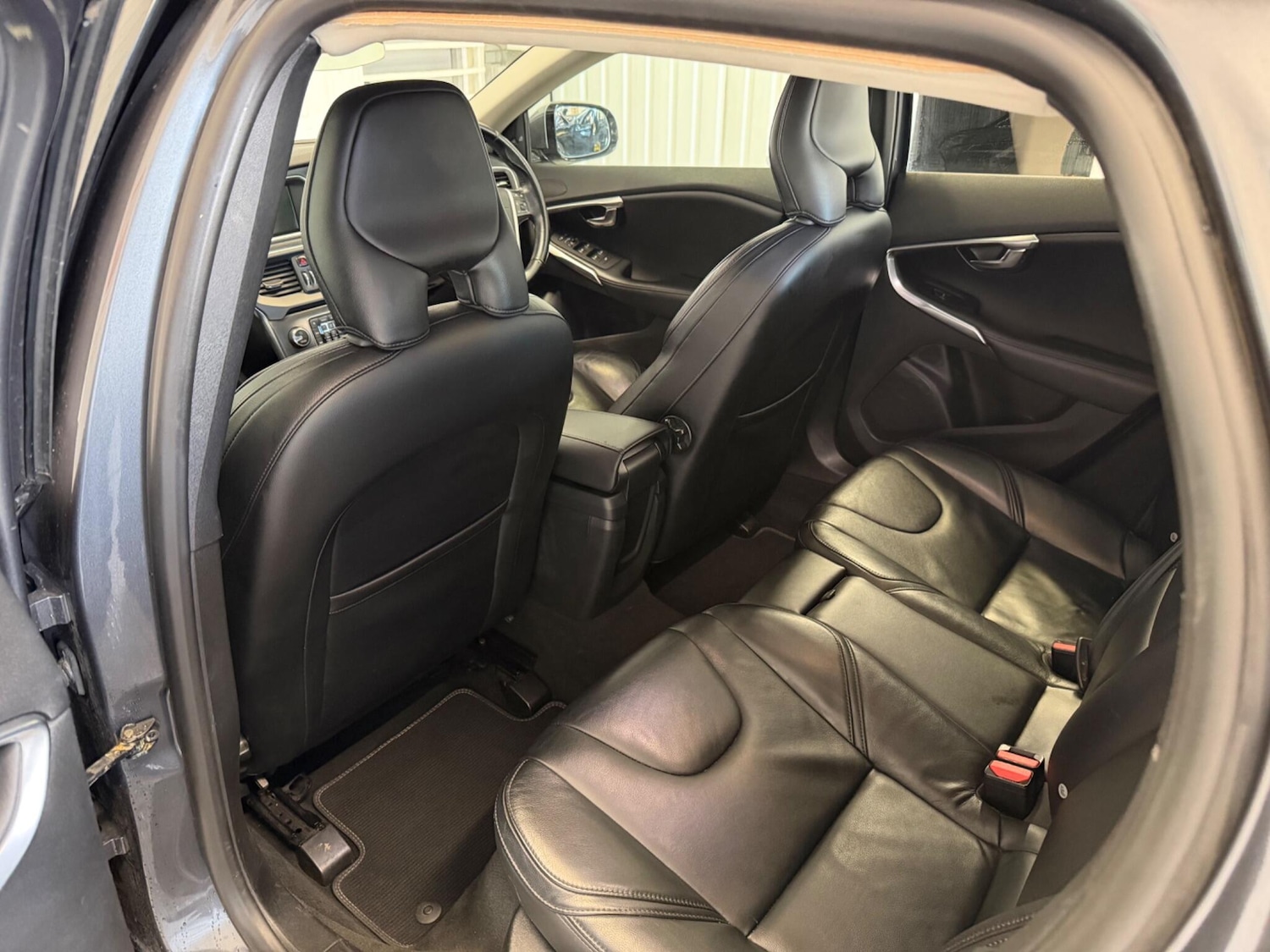 Used Volvo V40 for sale - 77657901: Photo 13