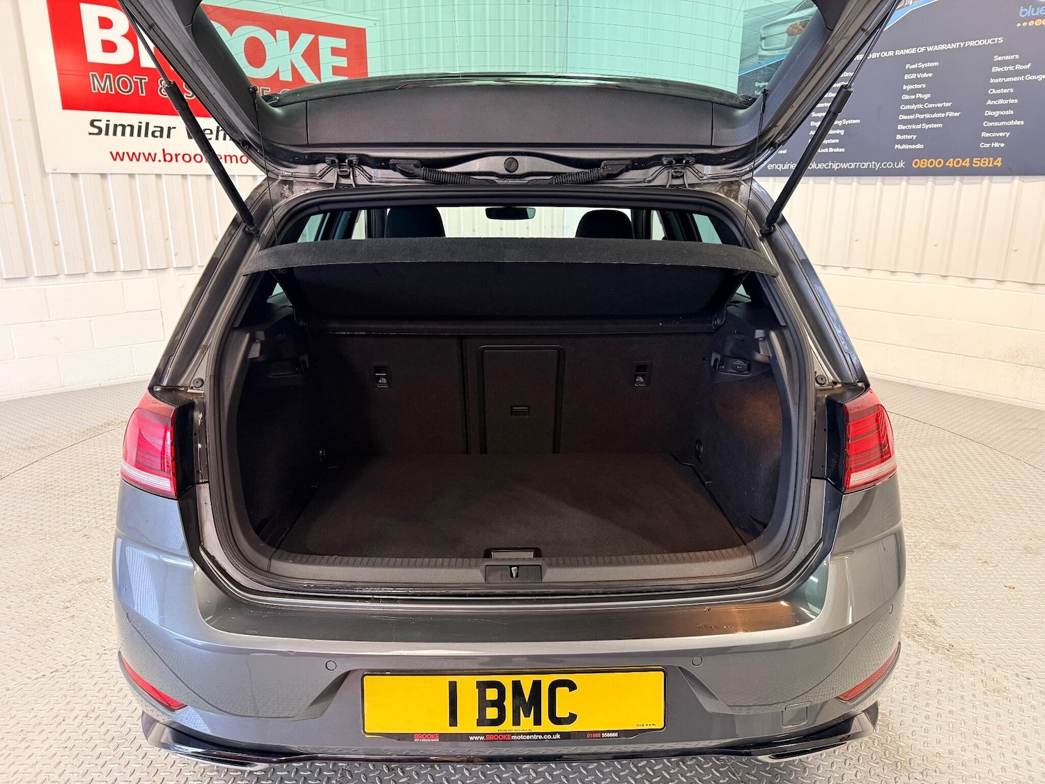 Used Volkswagen Golf 2019 for sale - 76887300: Photo 18