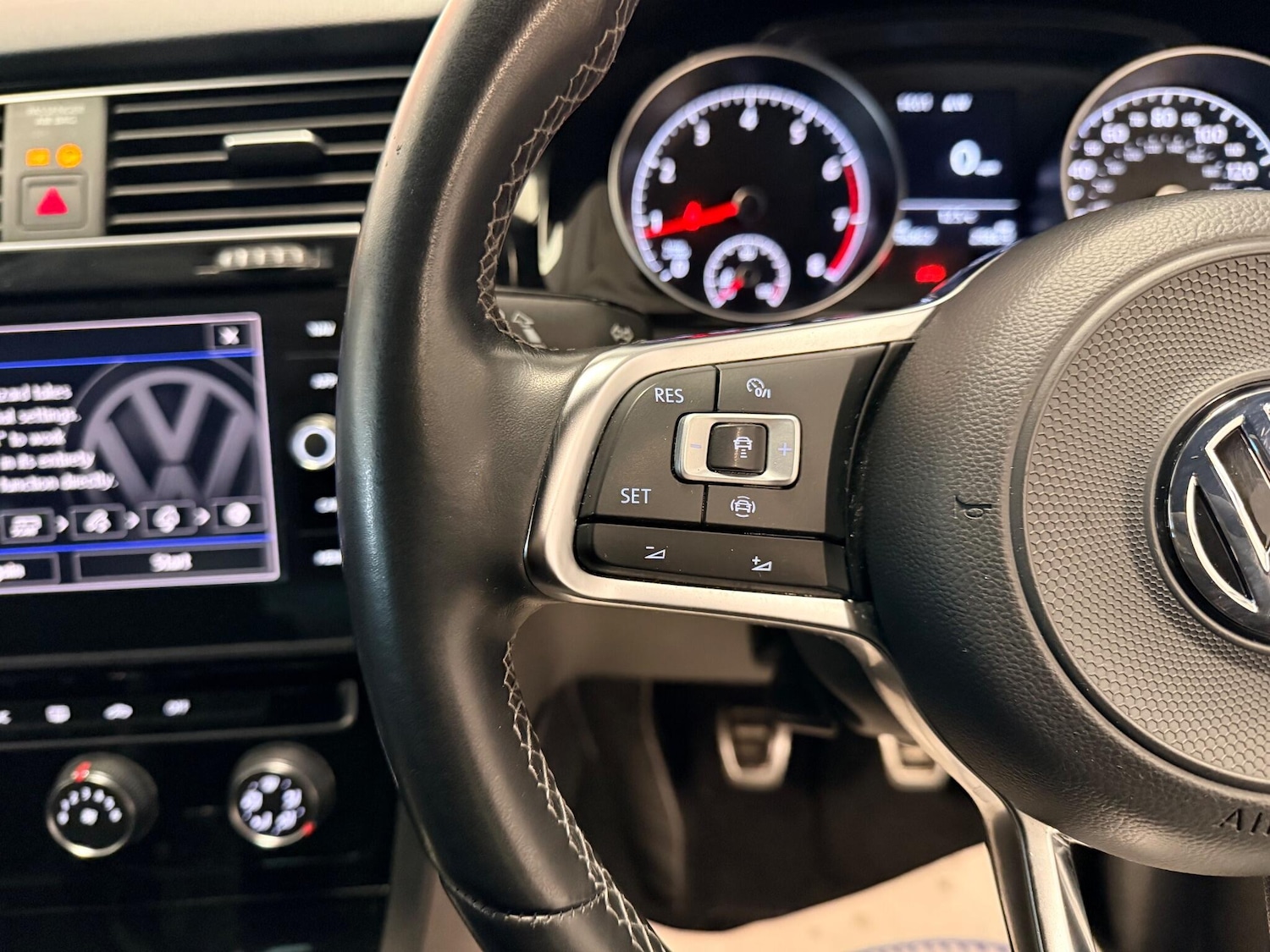 Used Volkswagen Golf 2019 for sale - 76887300: Photo 22