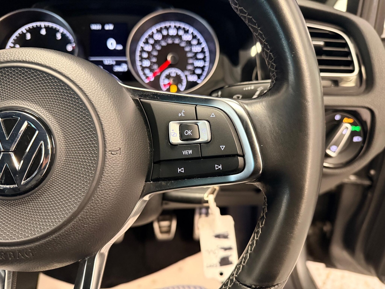 Used Volkswagen Golf 2019 for sale - 76887300: Photo 27