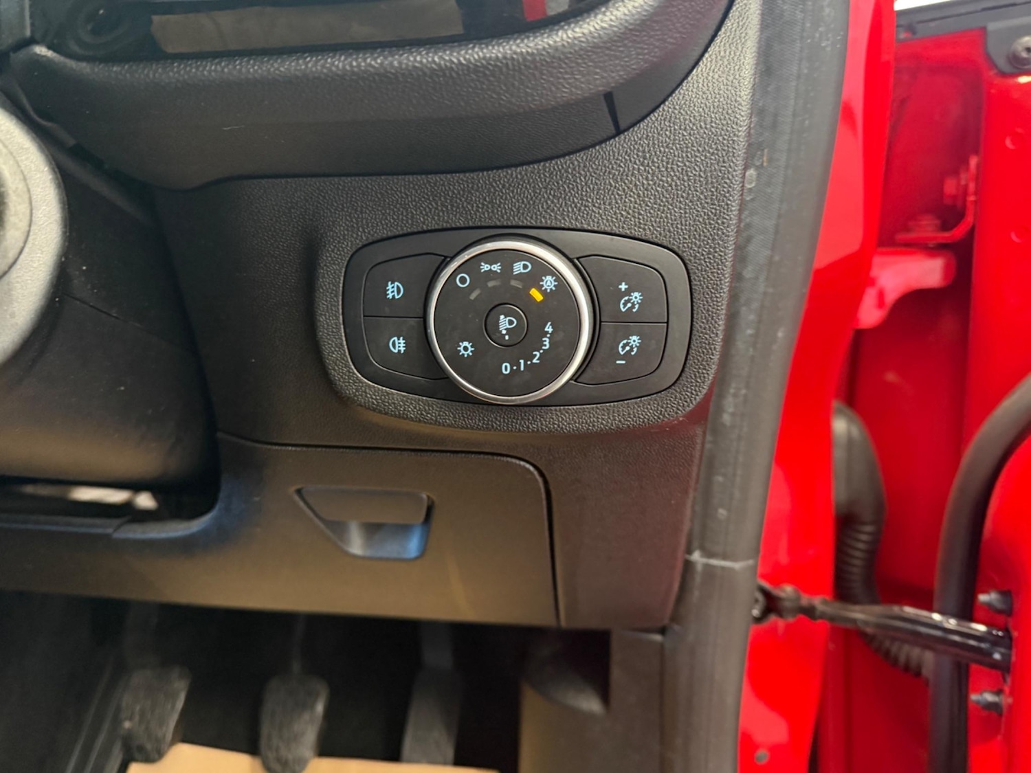 Used Ford Fiesta 2018 for sale - 76283832: Photo 21