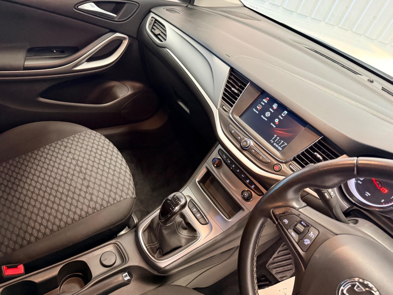 Used Vauxhall Astra for sale - 78116439: Photo 24