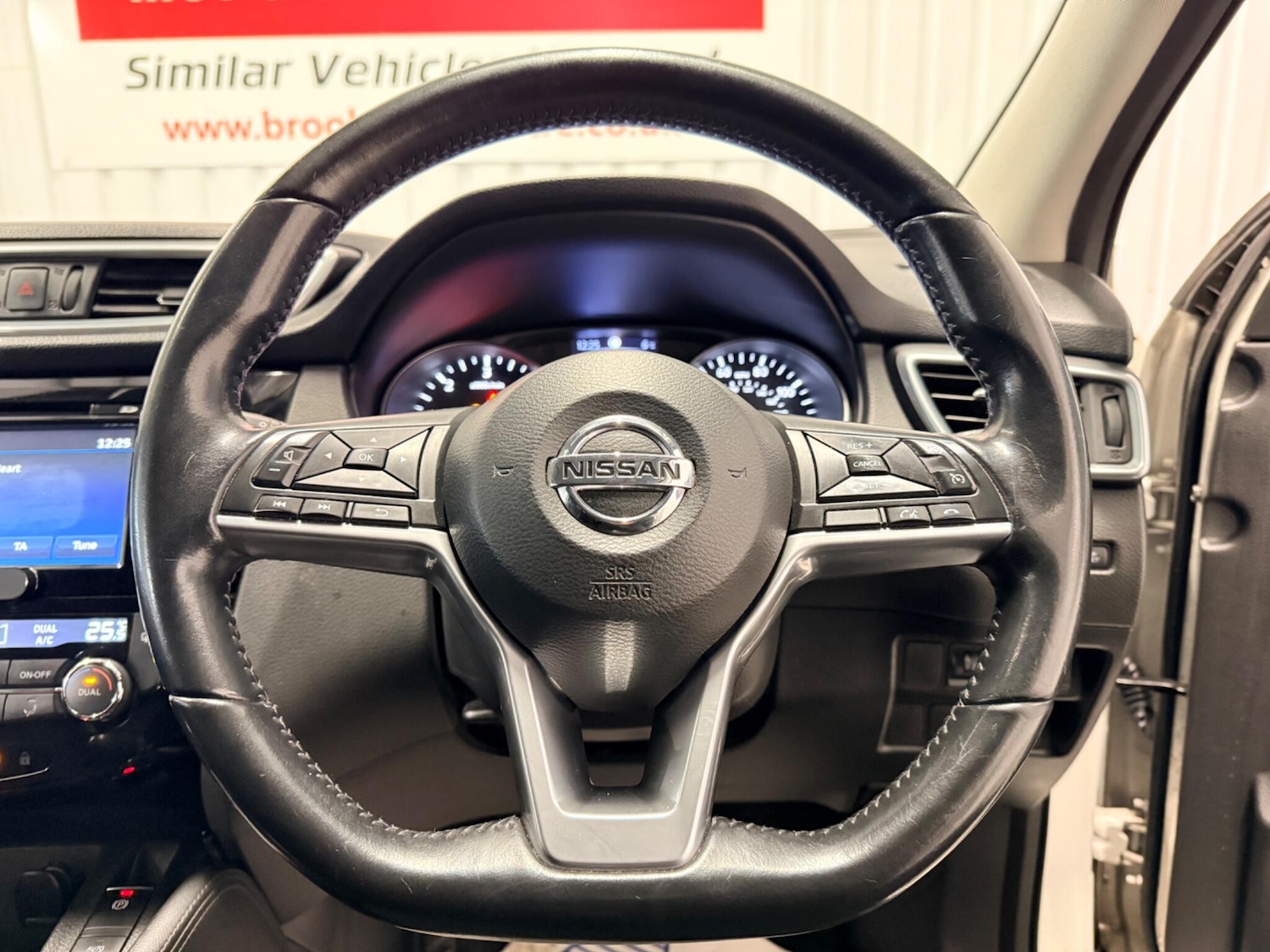 Used Nissan Qashqai 2017 for sale - 77411098: Photo 17