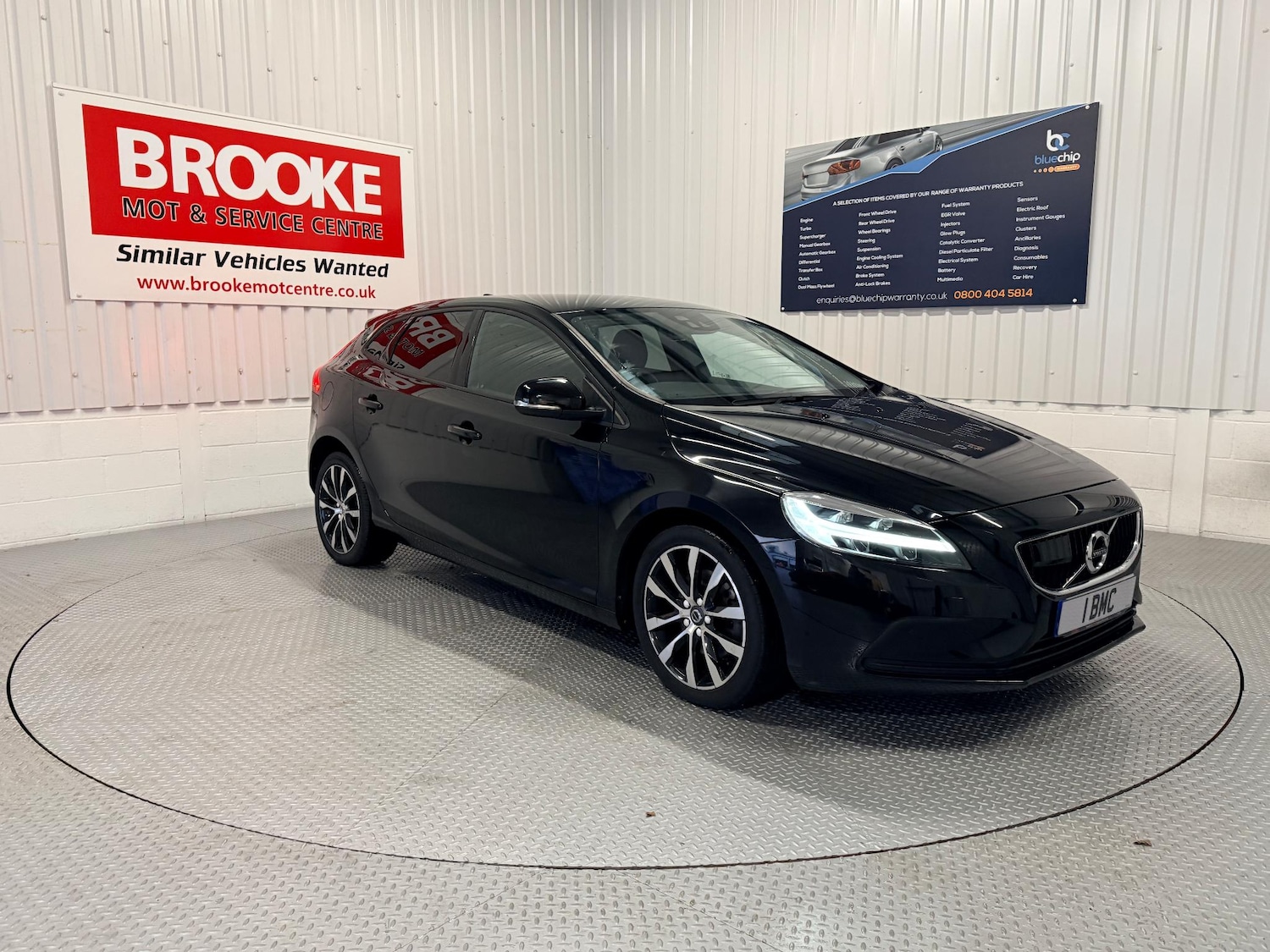 Used Volvo V40 2019 for sale - 76633106: Photo 1
