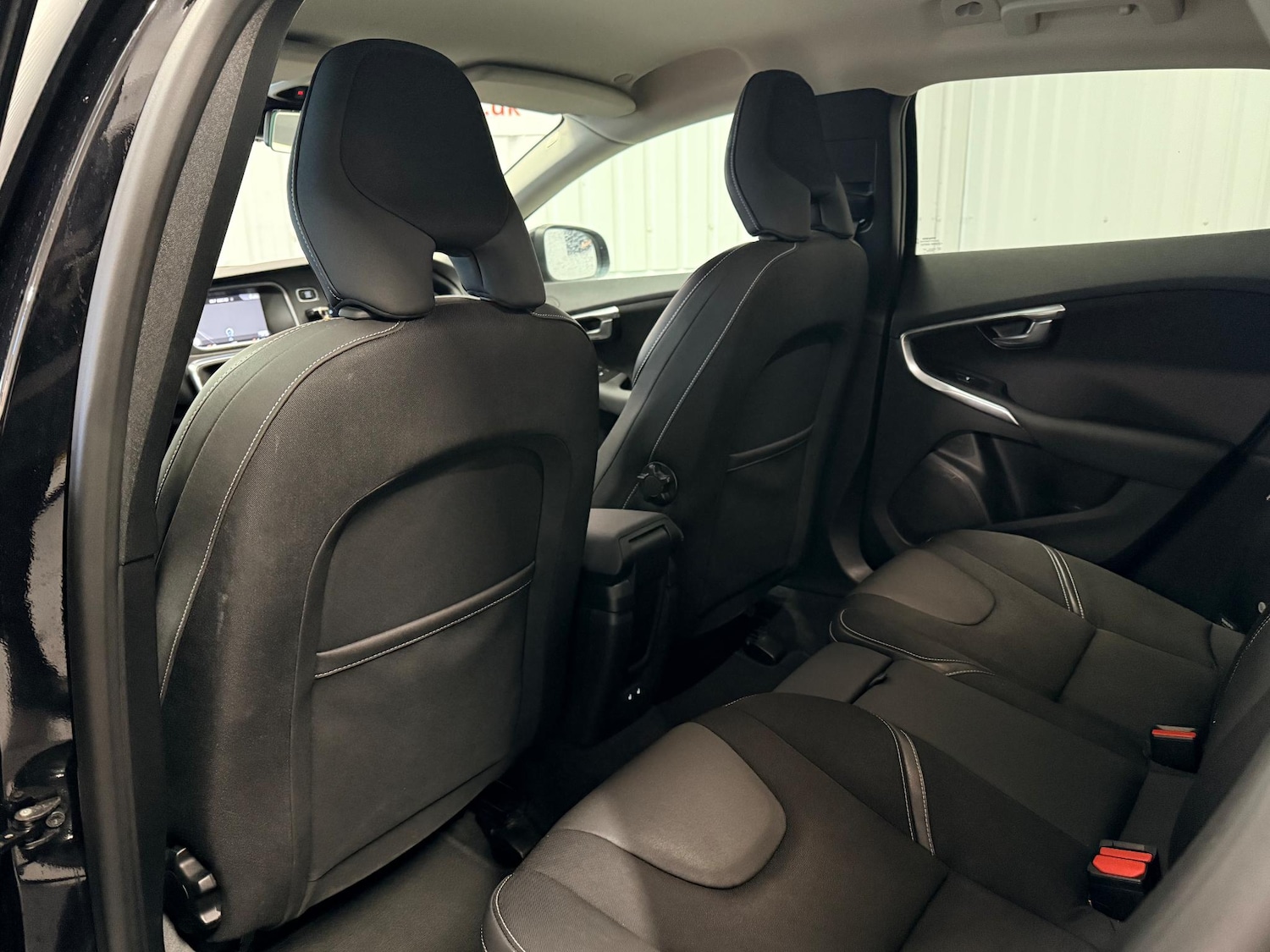 Used Volvo V40 2019 for sale - 76633106: Photo 11