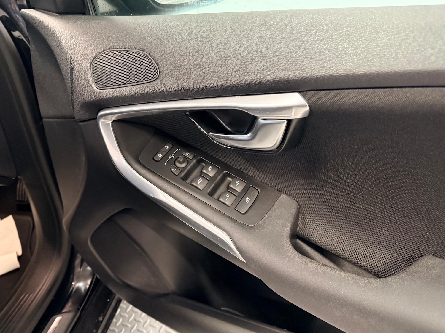 Used Volvo V40 2019 for sale - 76633106: Photo 17