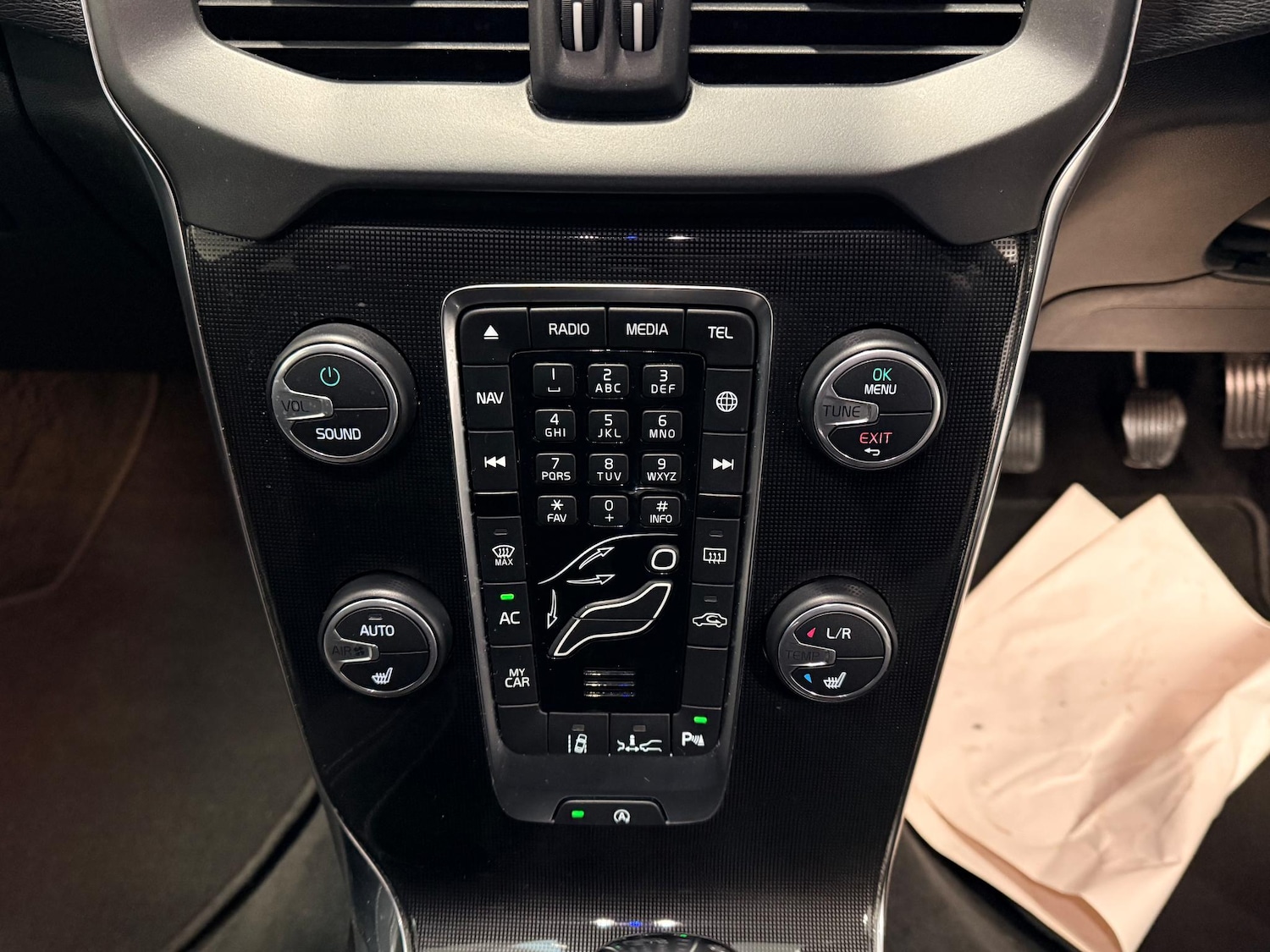 Used Volvo V40 2019 for sale - 76633106: Photo 26