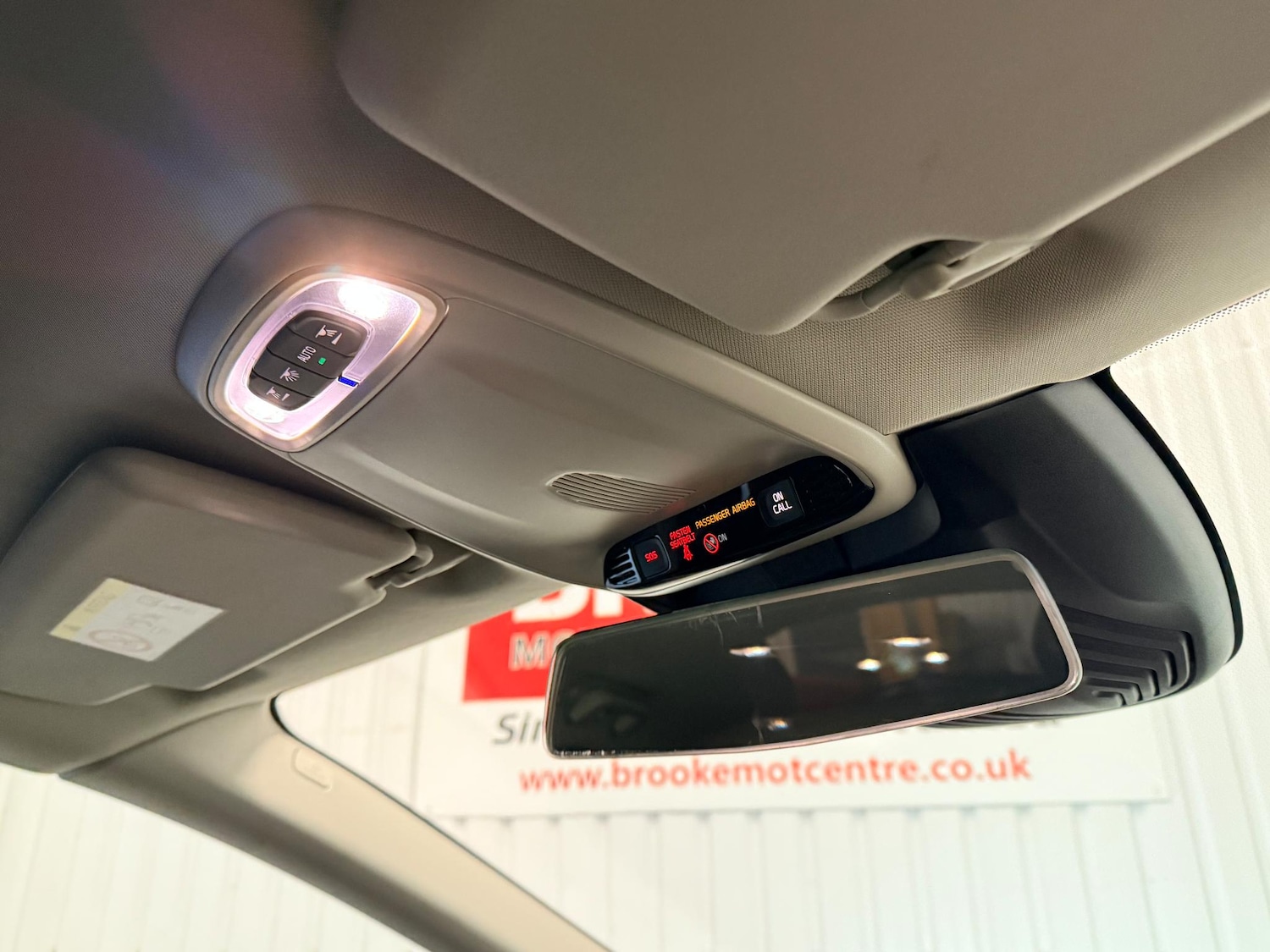 Used Volvo V40 2019 for sale - 76633106: Photo 29