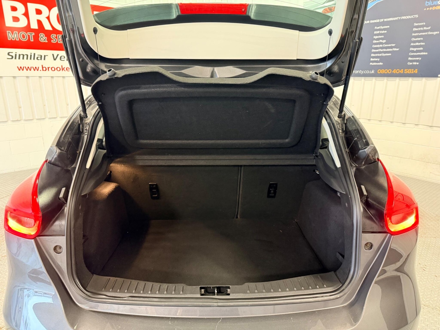 Used Ford Focus for sale - 77611920: Photo 15