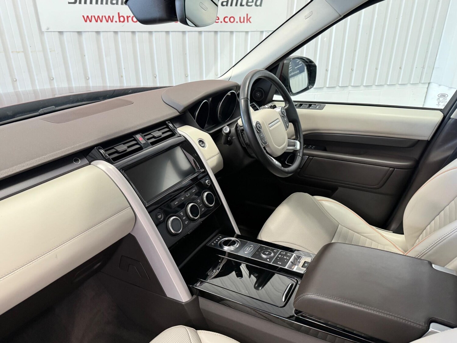 Used Land Rover Discovery 2017 for sale - 76214731: Photo 13