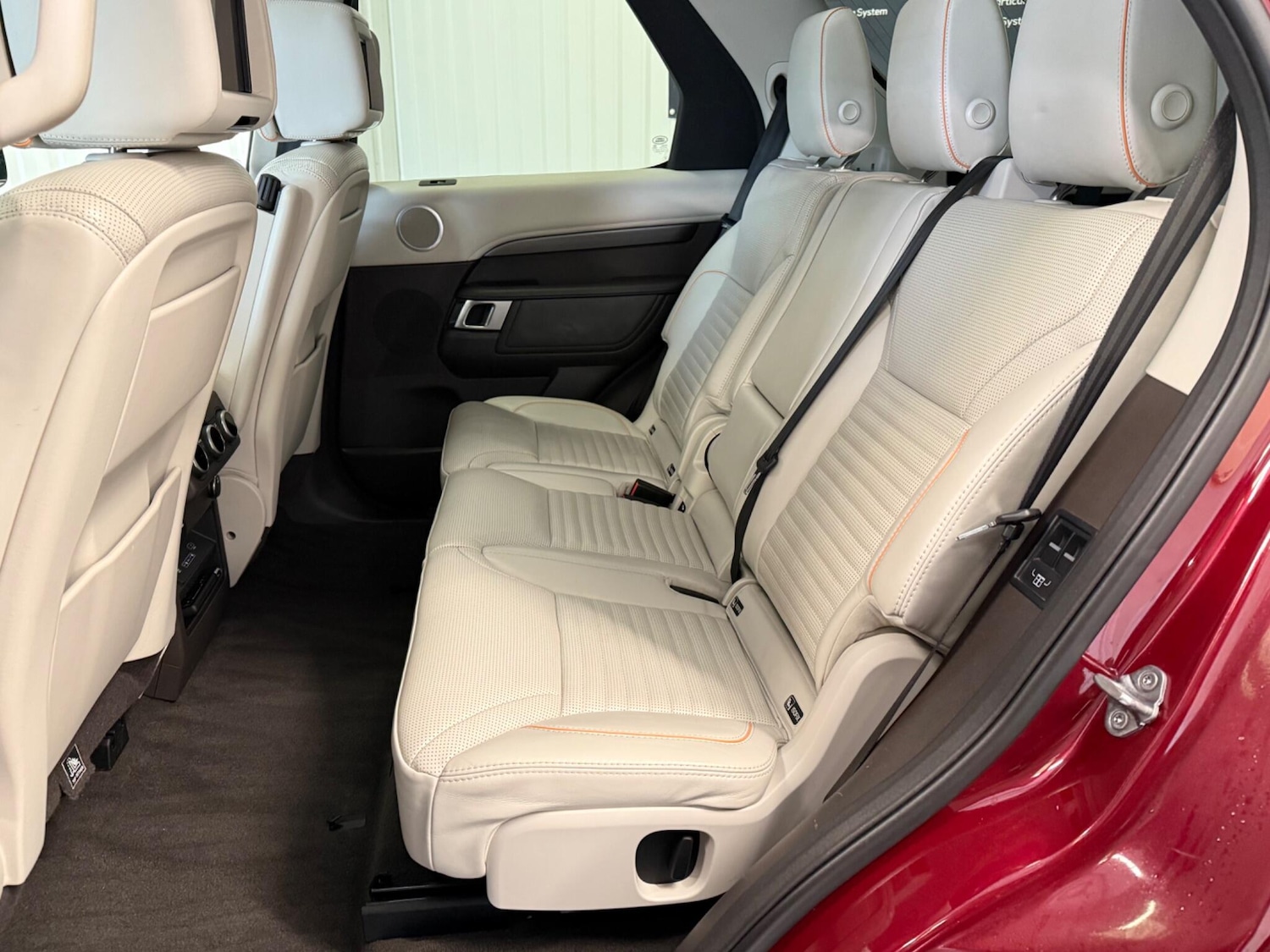 Used Land Rover Discovery 2017 for sale - 76214731: Photo 17