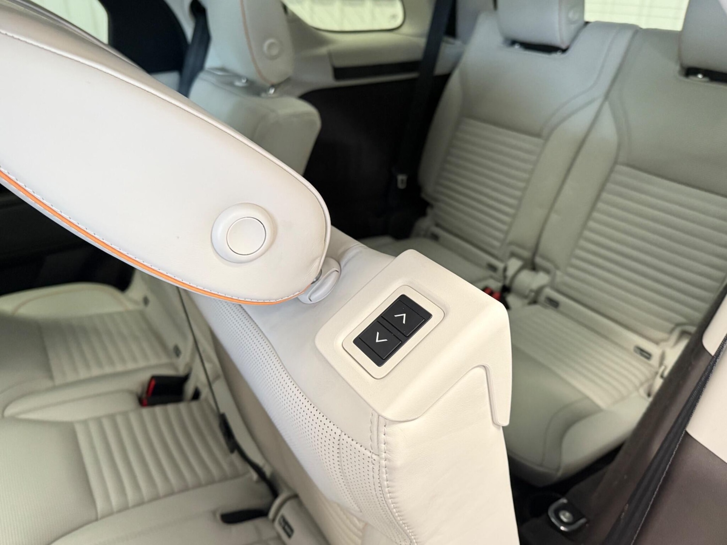 Used Land Rover Discovery 2017 for sale - 76214731: Photo 19