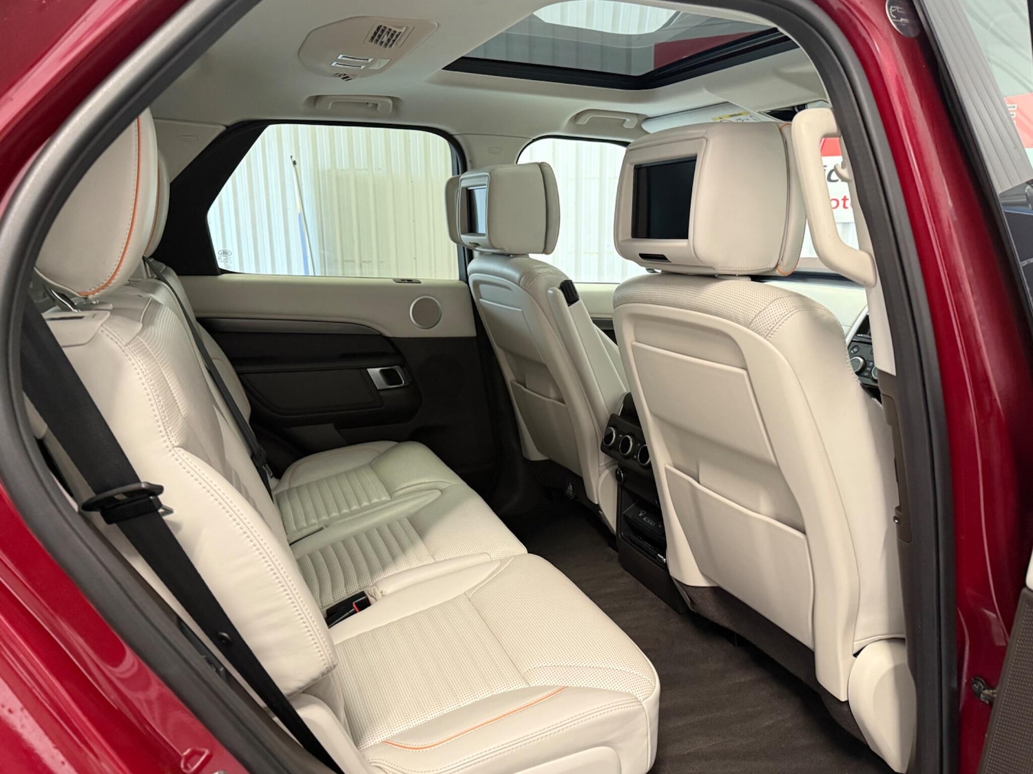 Used Land Rover Discovery 2017 for sale - 76214731: Photo 25