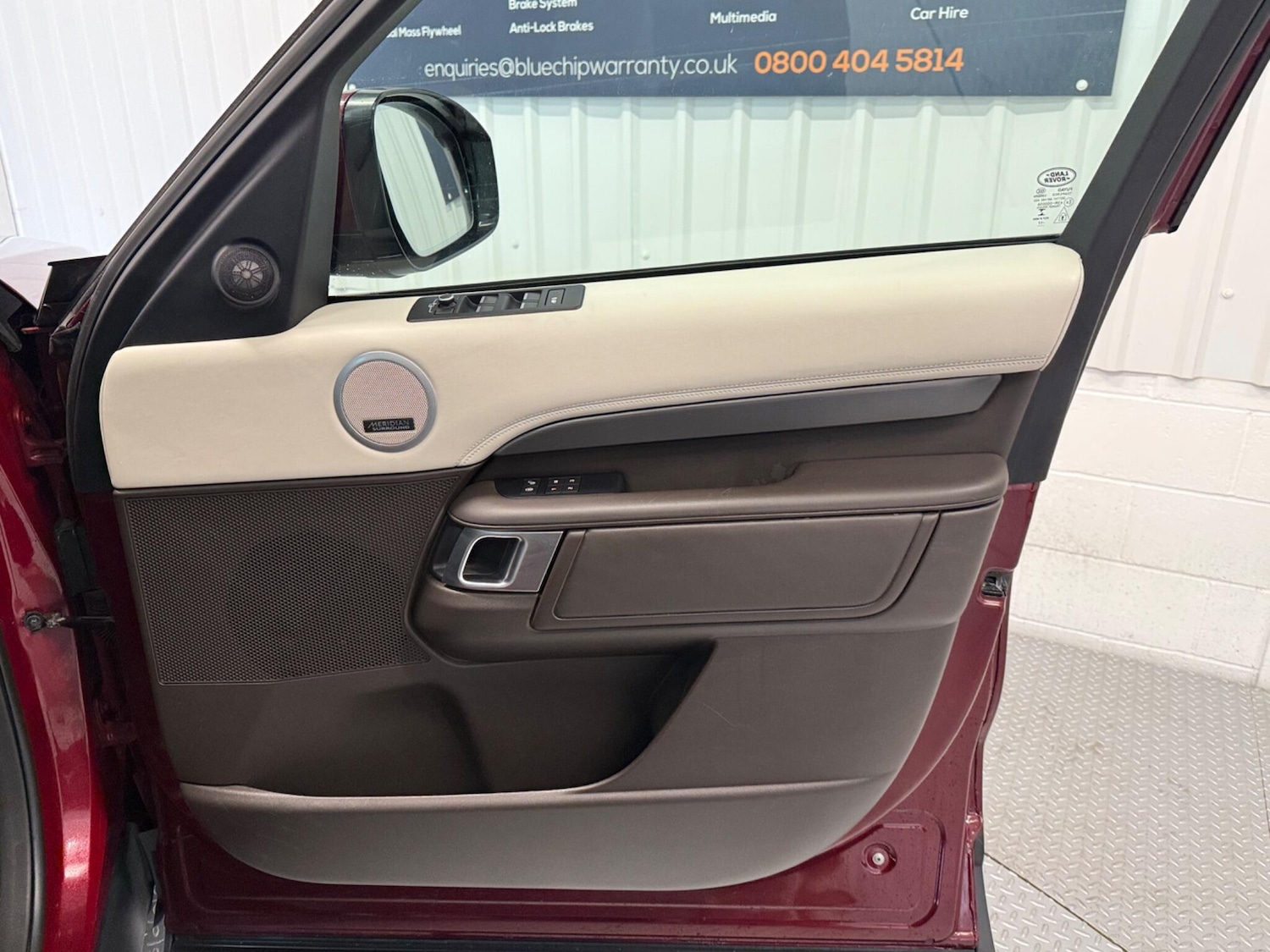 Used Land Rover Discovery 2017 for sale - 76214731: Photo 30