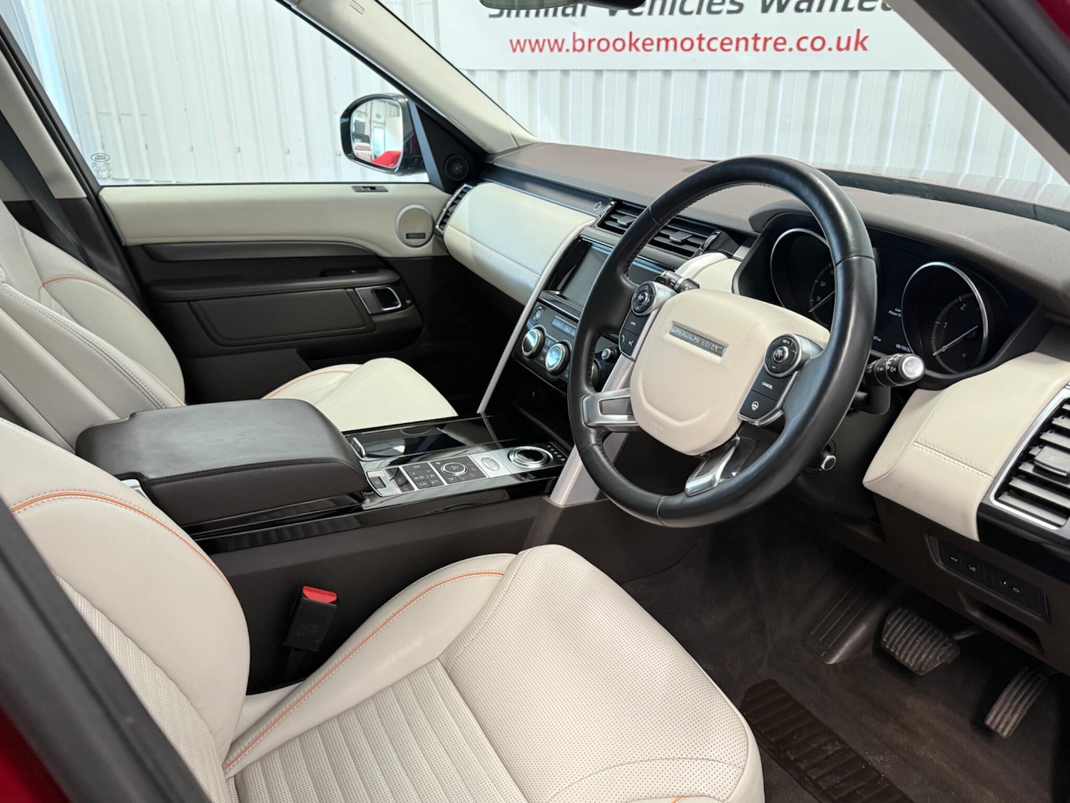 Used Land Rover Discovery 2017 for sale - 76214731: Photo 33