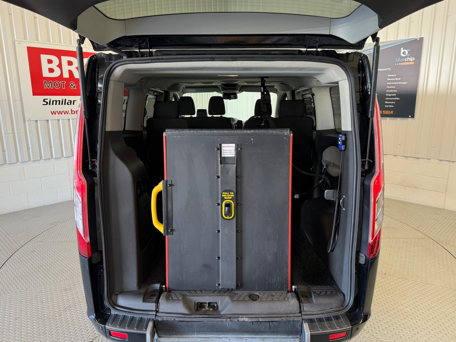 Used Ford Tourneo Custom 2017 for sale - 77840029: Photo 15