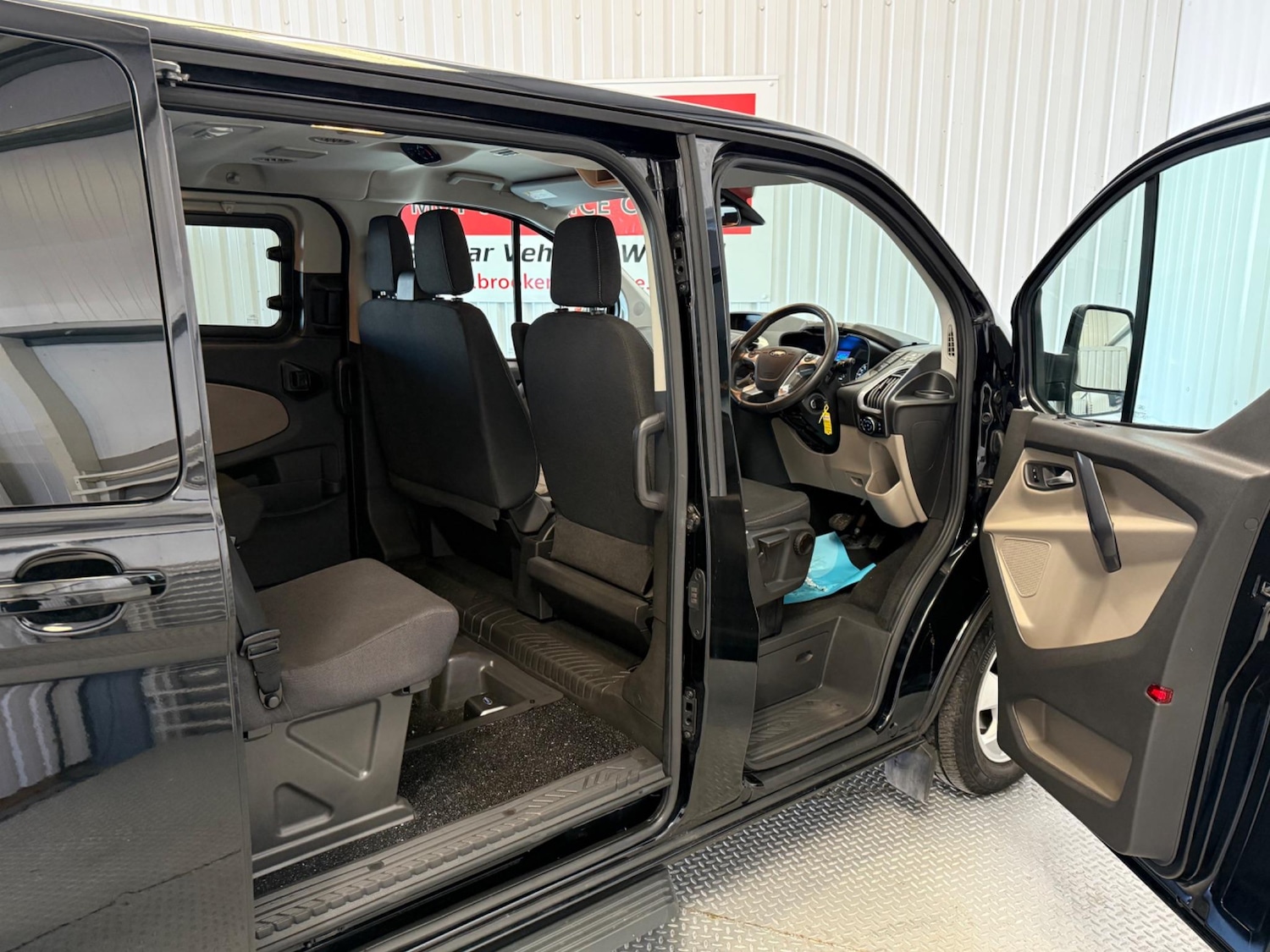 Used Ford Tourneo Custom 2017 for sale - 77840029: Photo 23