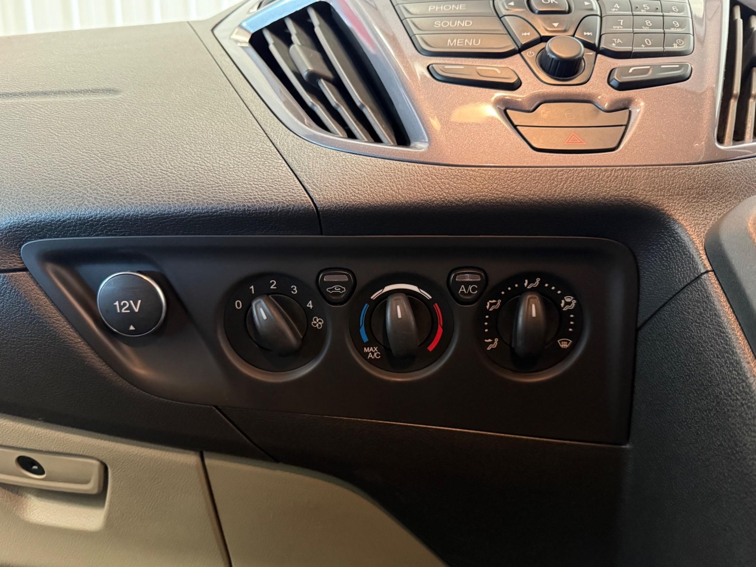 Used Ford Tourneo Custom 2017 for sale - 77840029: Photo 33