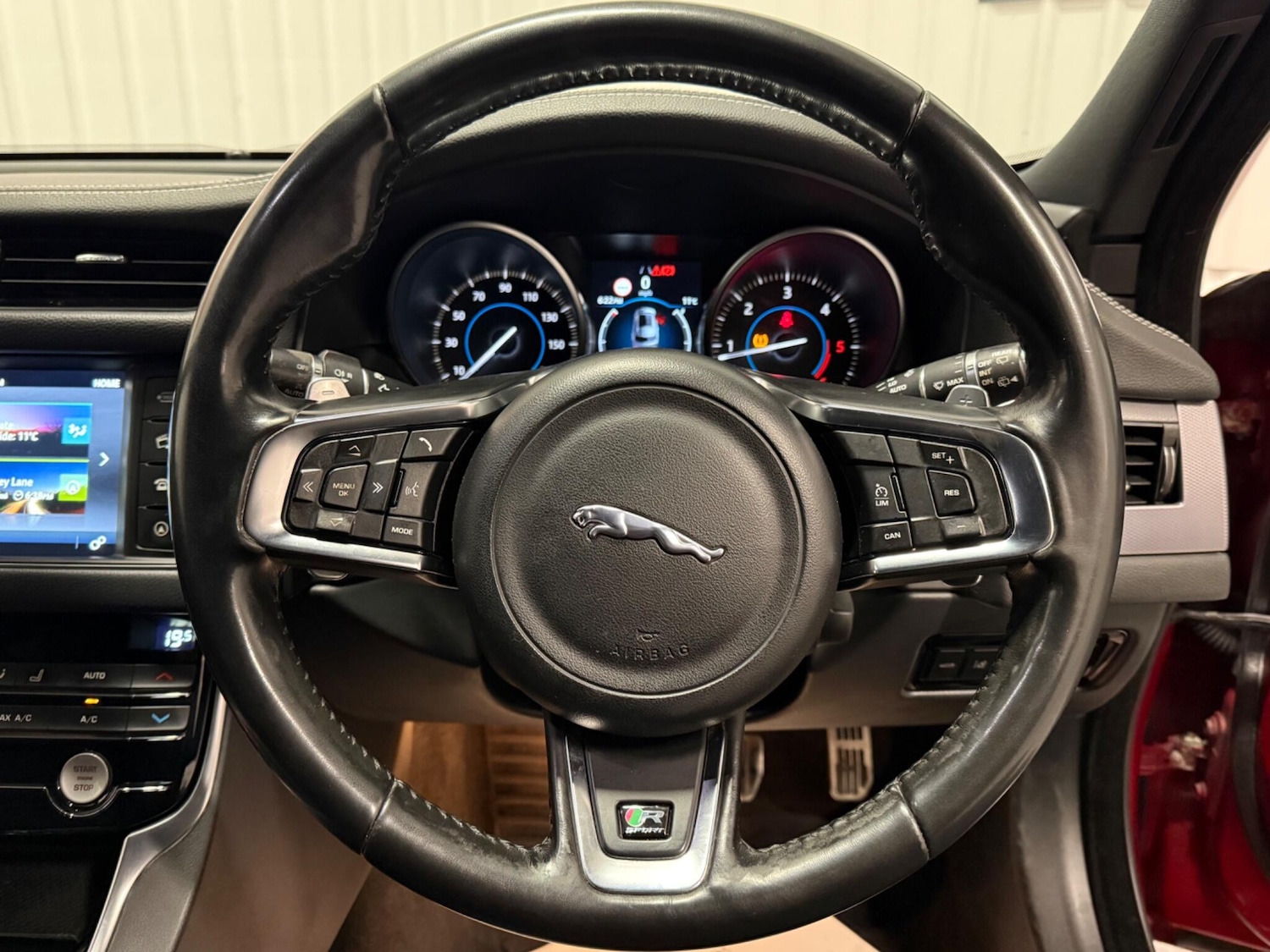 Used Jaguar XF 2019 for sale - 76424344: Photo 22