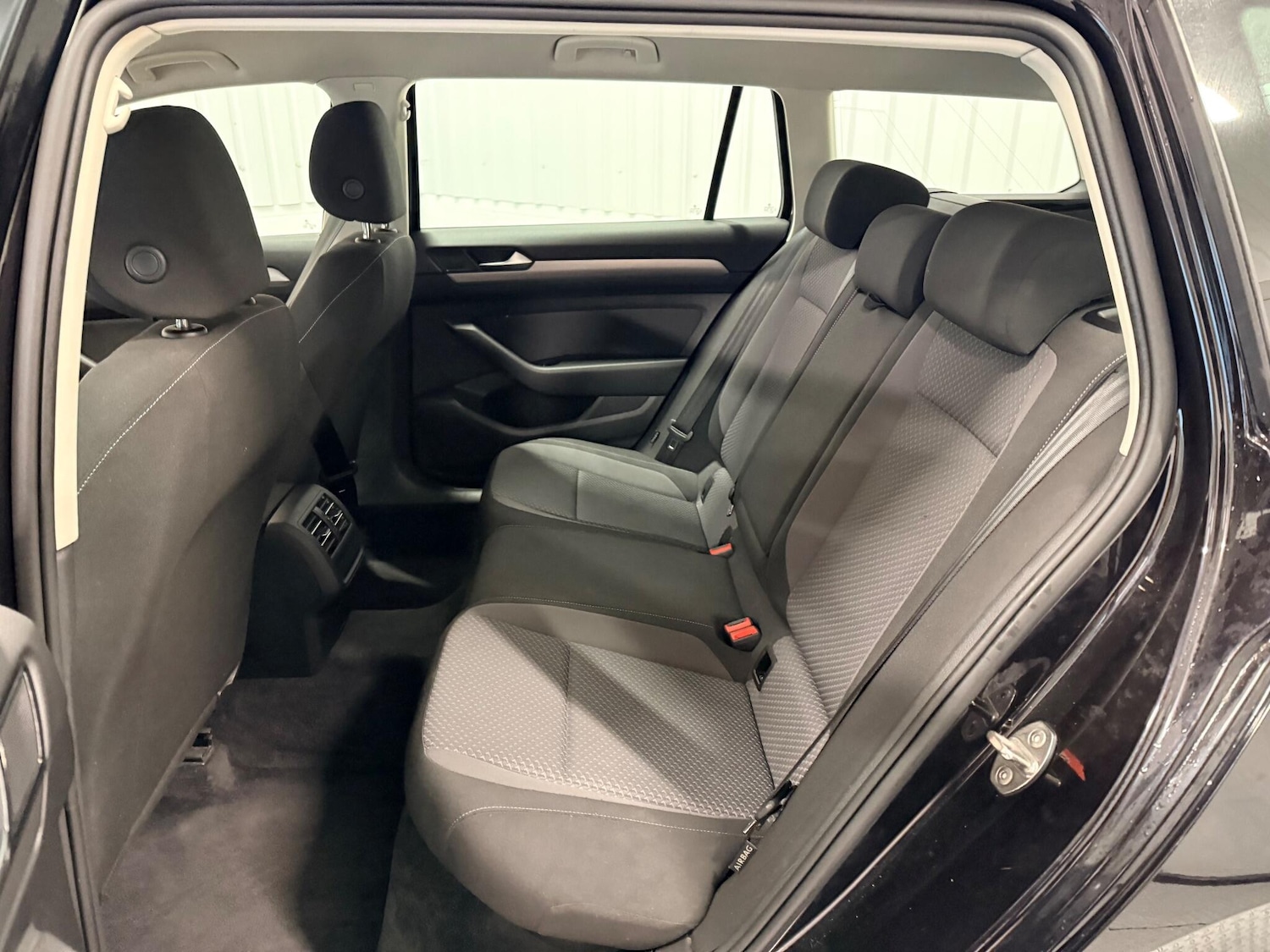 Used Volkswagen Passat 2016 for sale - 77131643: Photo 14