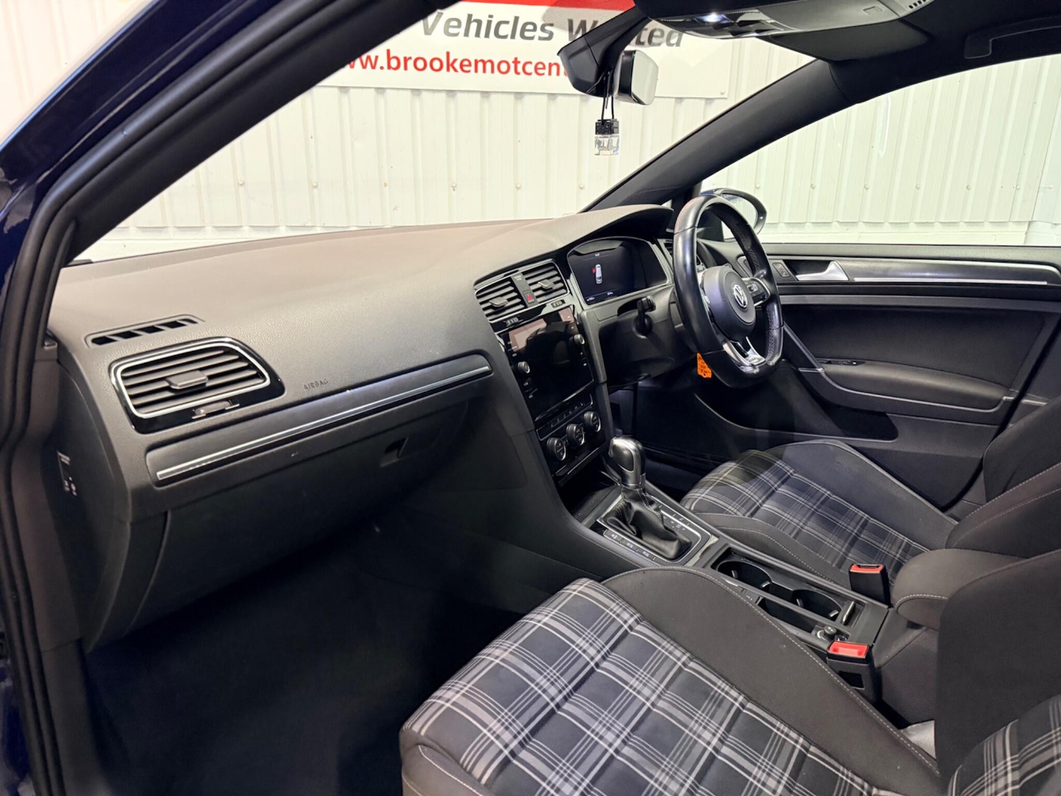 Used Volkswagen Golf 2018 for sale - 77440848: Photo 9