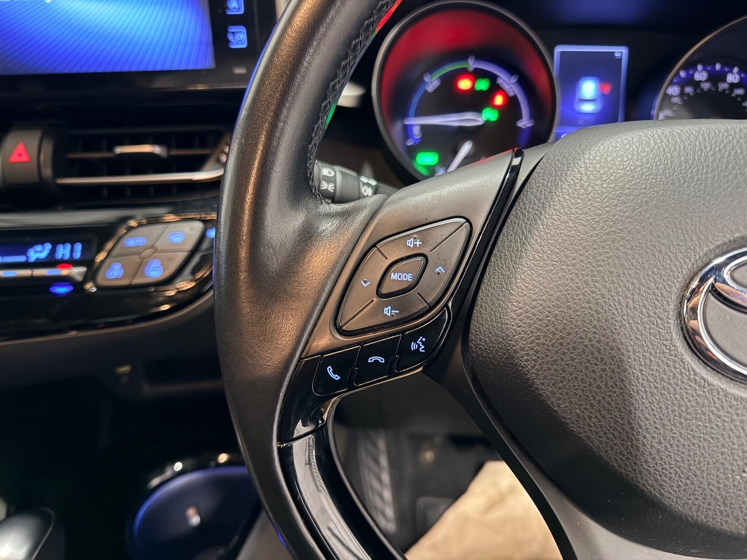 Used Toyota C-HR 2017 for sale - 77203946: Photo 21