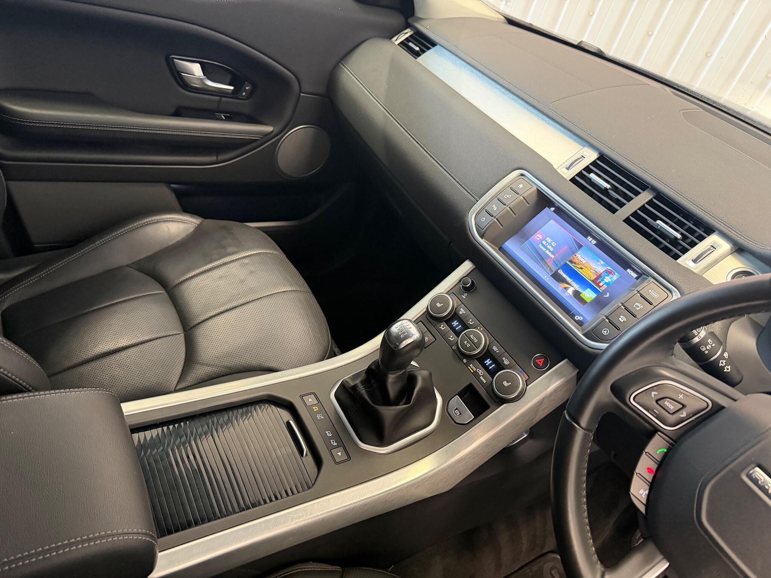 Used Land Rover Range Rover Evoque 2017 for sale - 76337208: Photo 24