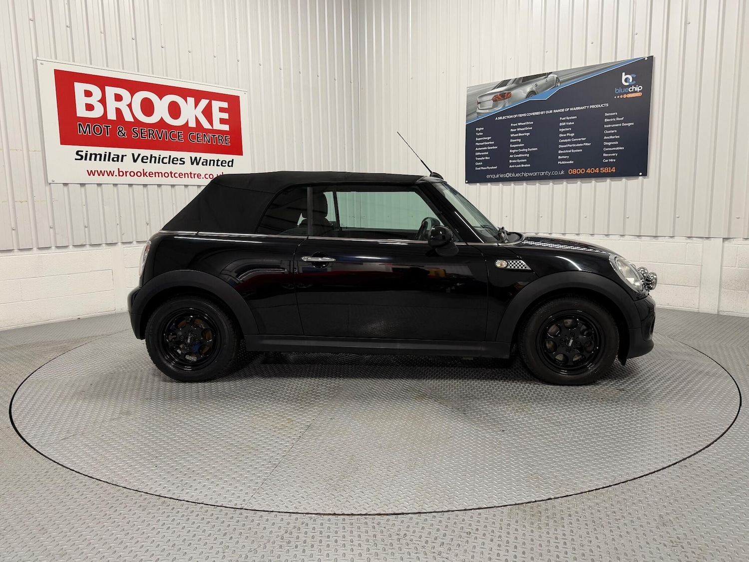 Used MINI Convertible 2014 for sale - 76473461: Photo 3