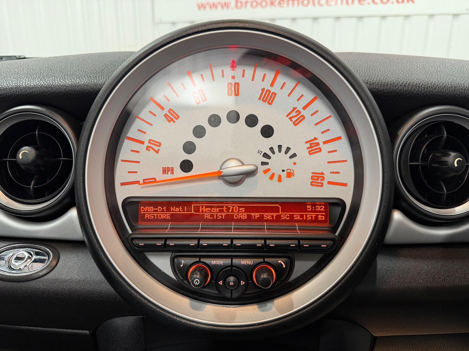 Used MINI Convertible 2014 for sale - 76473461: Photo 30