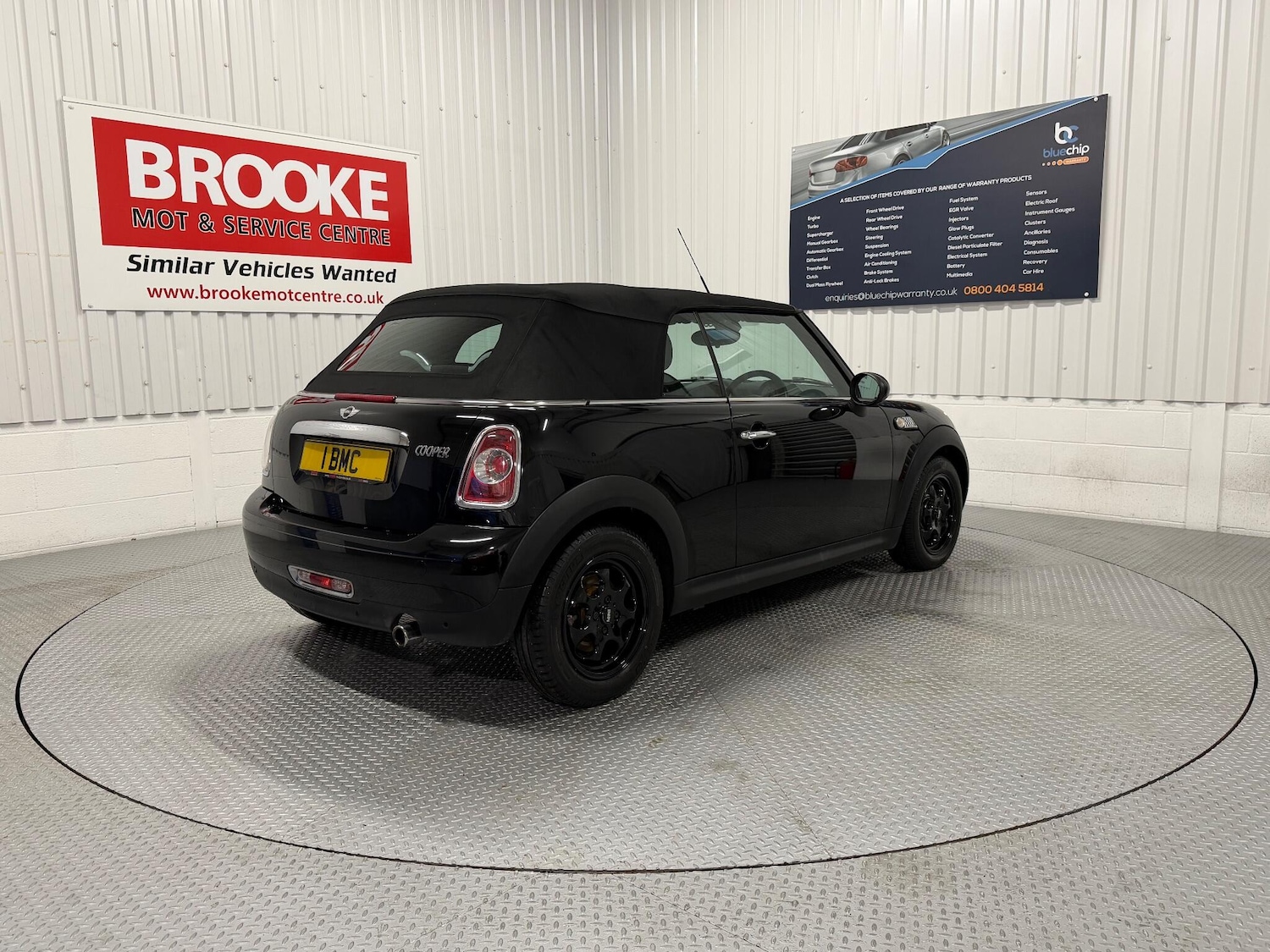 Used MINI Convertible 2014 for sale - 76473461: Photo 4