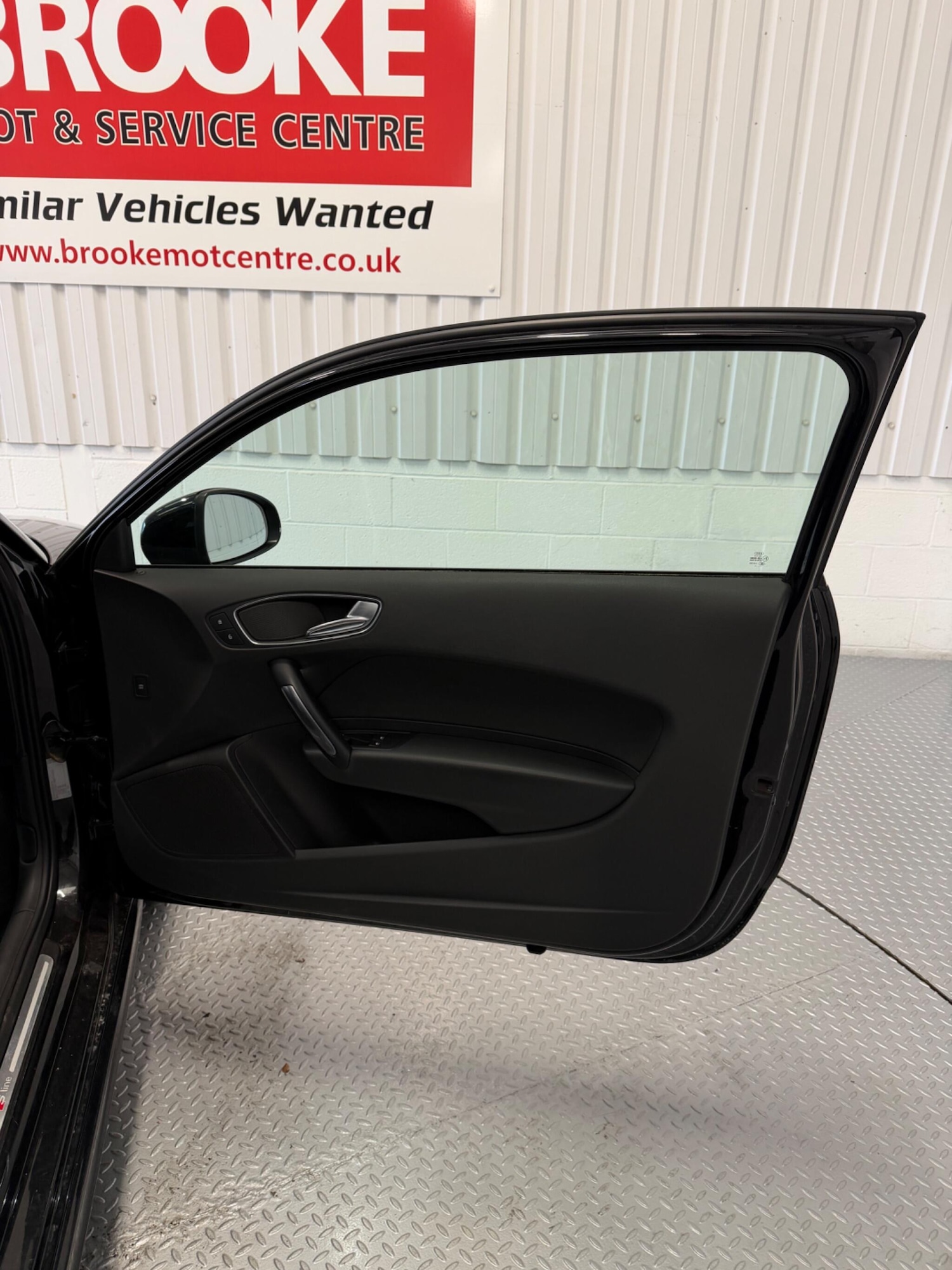 Used Audi A1 2011 for sale - 77853886: Photo 15