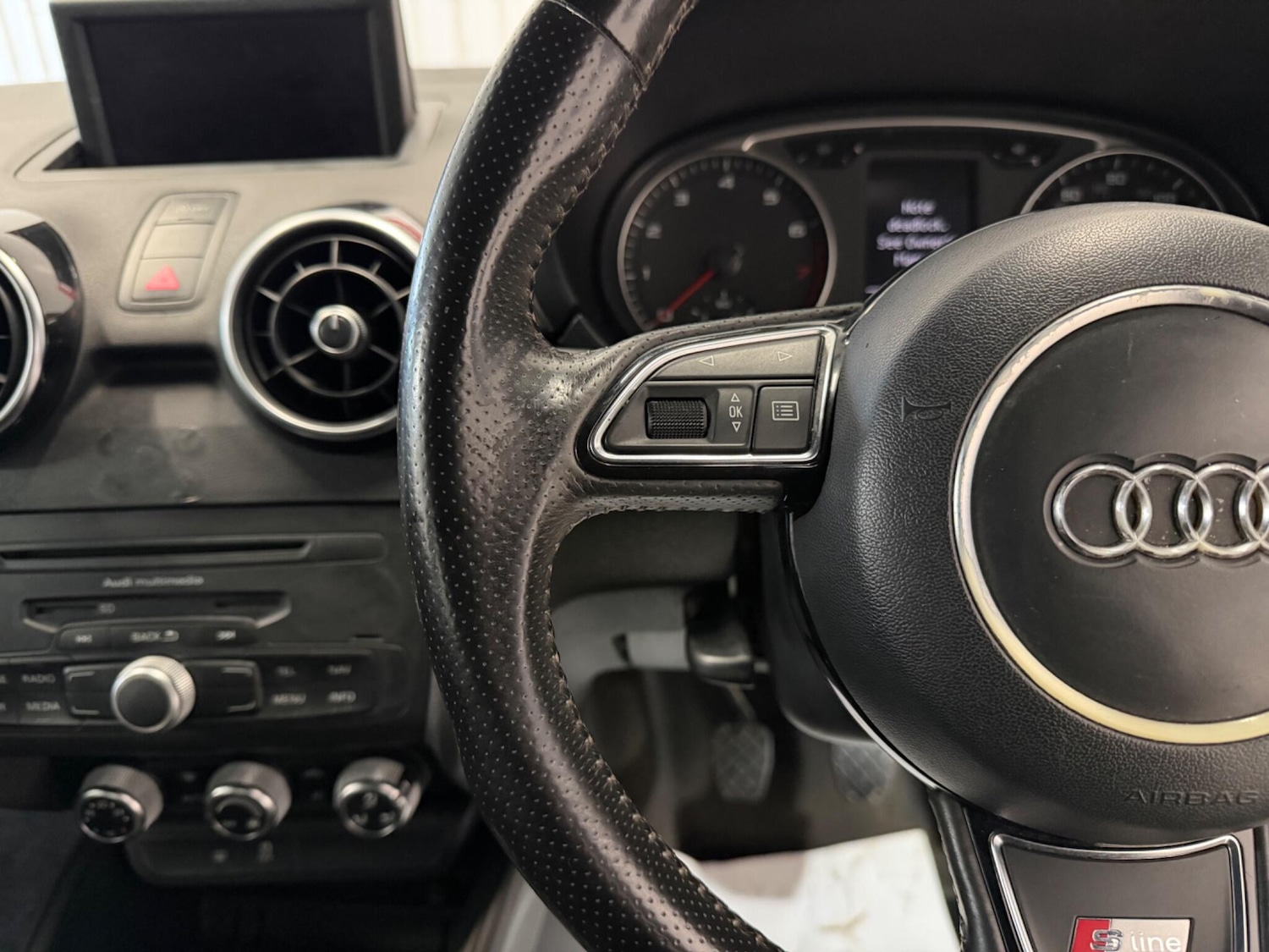 Used Audi A1 2011 for sale - 77853886: Photo 18