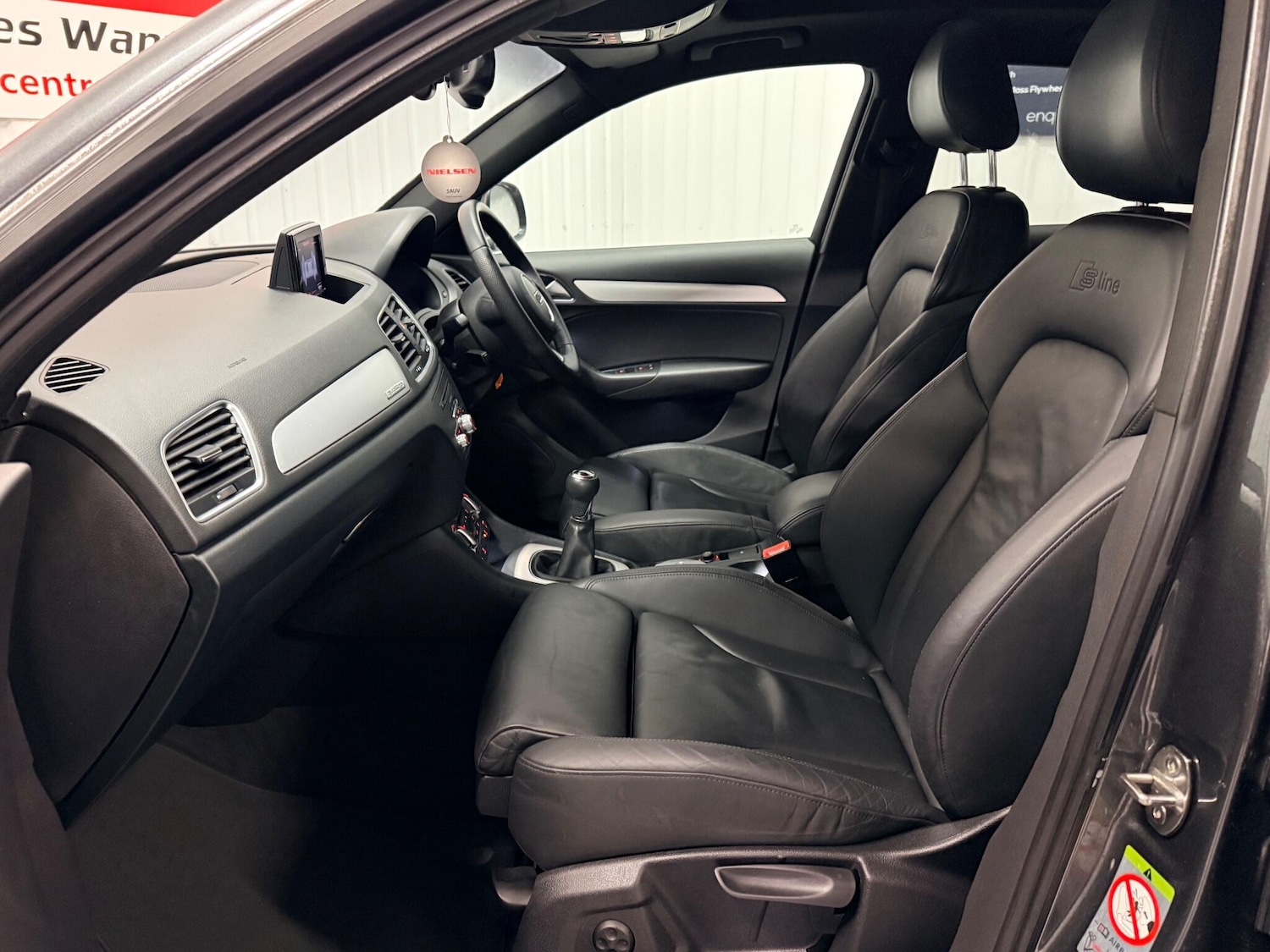 Used Audi Q3 2014 for sale - 76886219: Photo 10