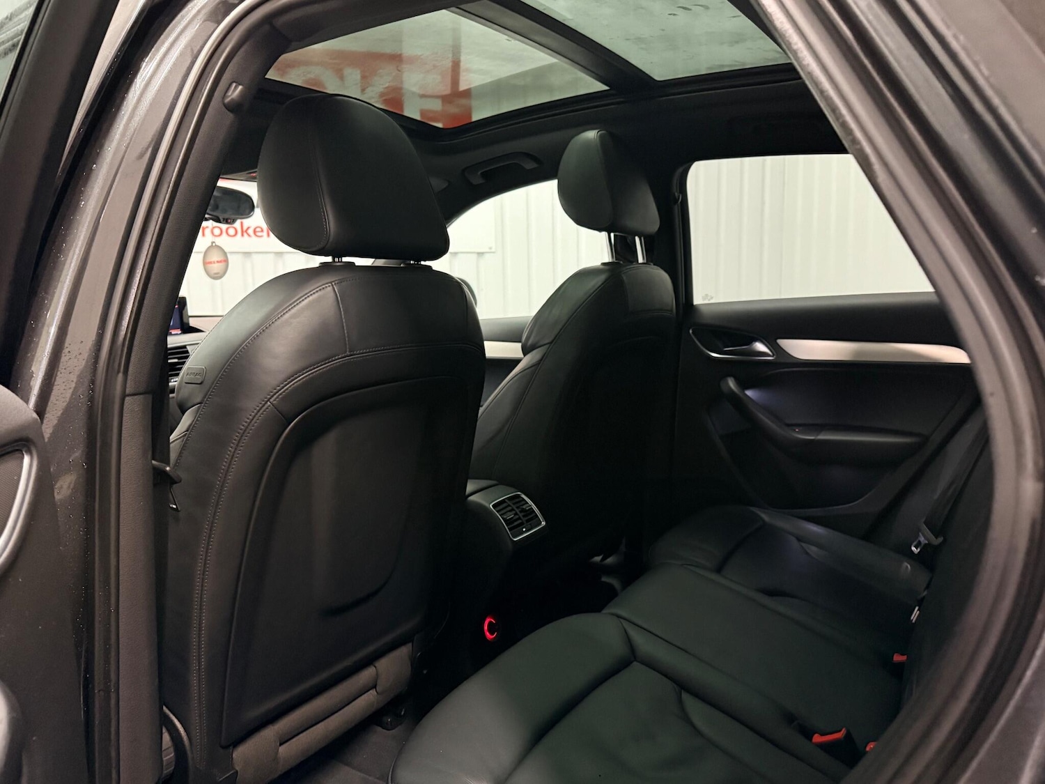 Used Audi Q3 2014 for sale - 76886219: Photo 14