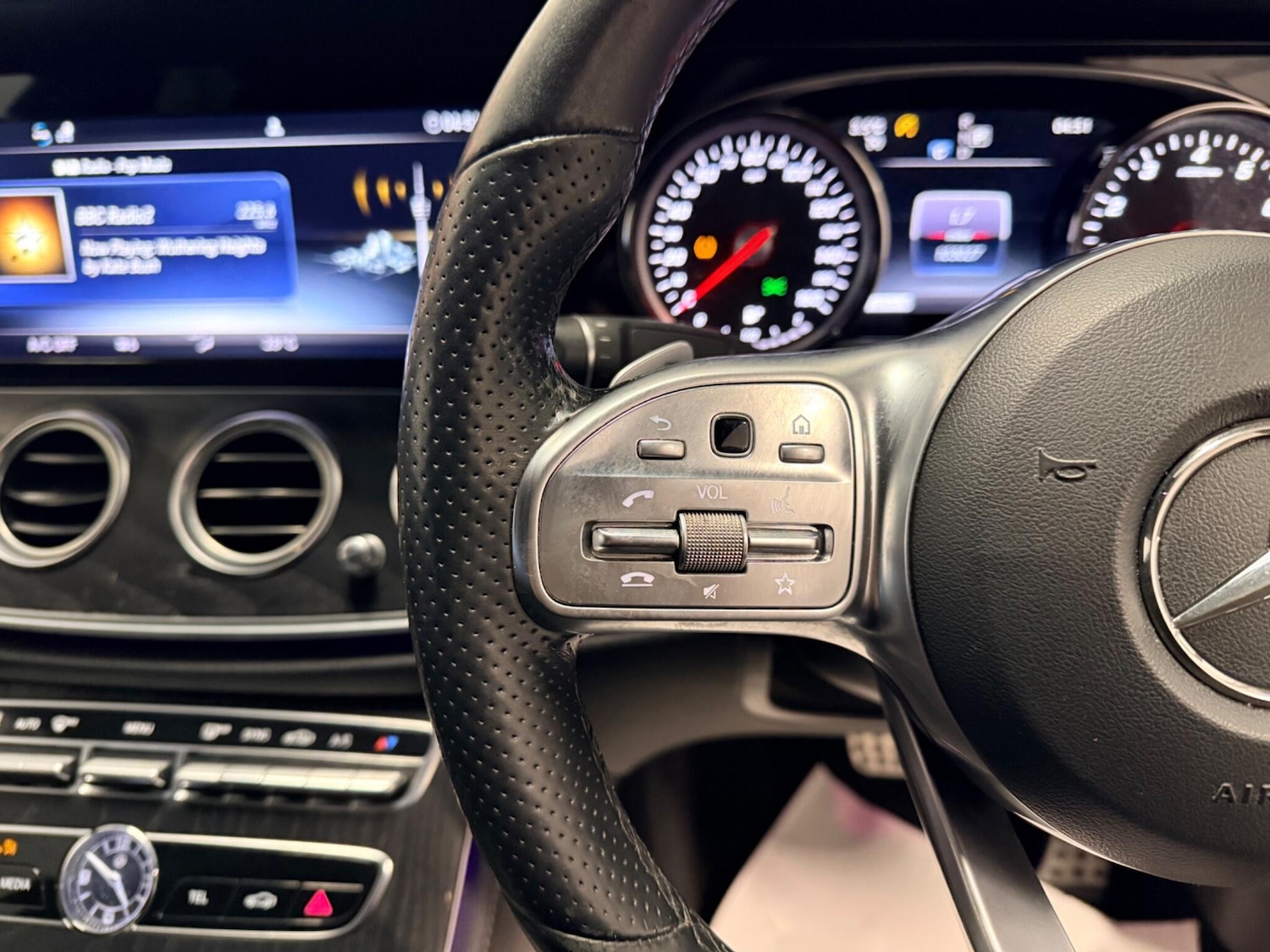 Used Mercedes-Benz E Class 2018 for sale - 77586350: Photo 19