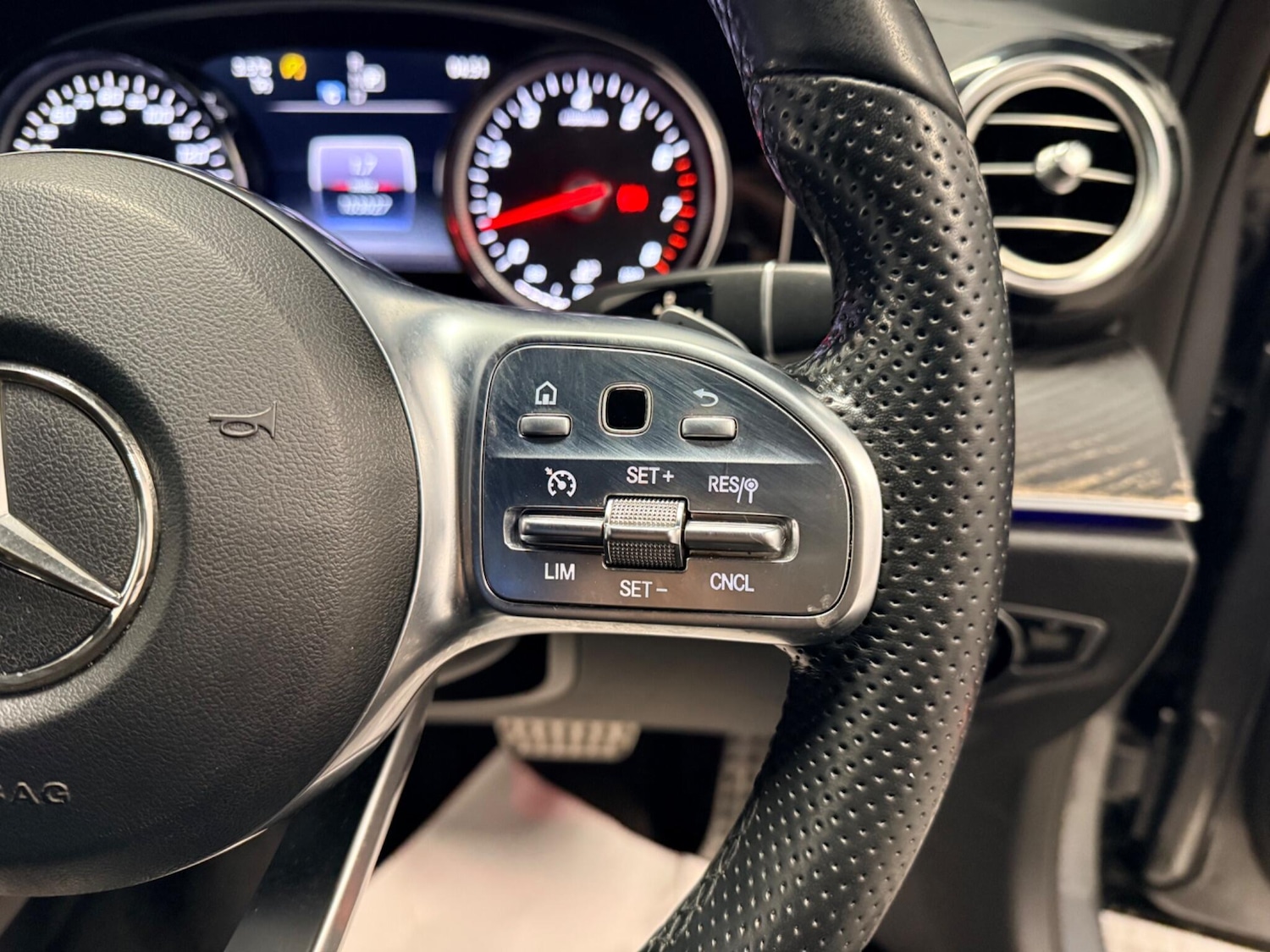 Used Mercedes-Benz E Class 2018 for sale - 77586350: Photo 24