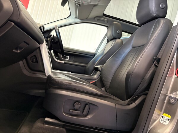 Used Land Rover Discovery Sport 2017 for sale - 73563814: Photo 13
