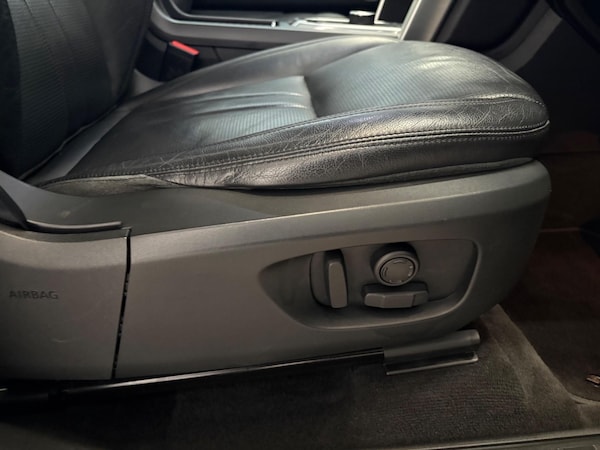 Used Land Rover Discovery Sport 2017 for sale - 73563814: Photo 32